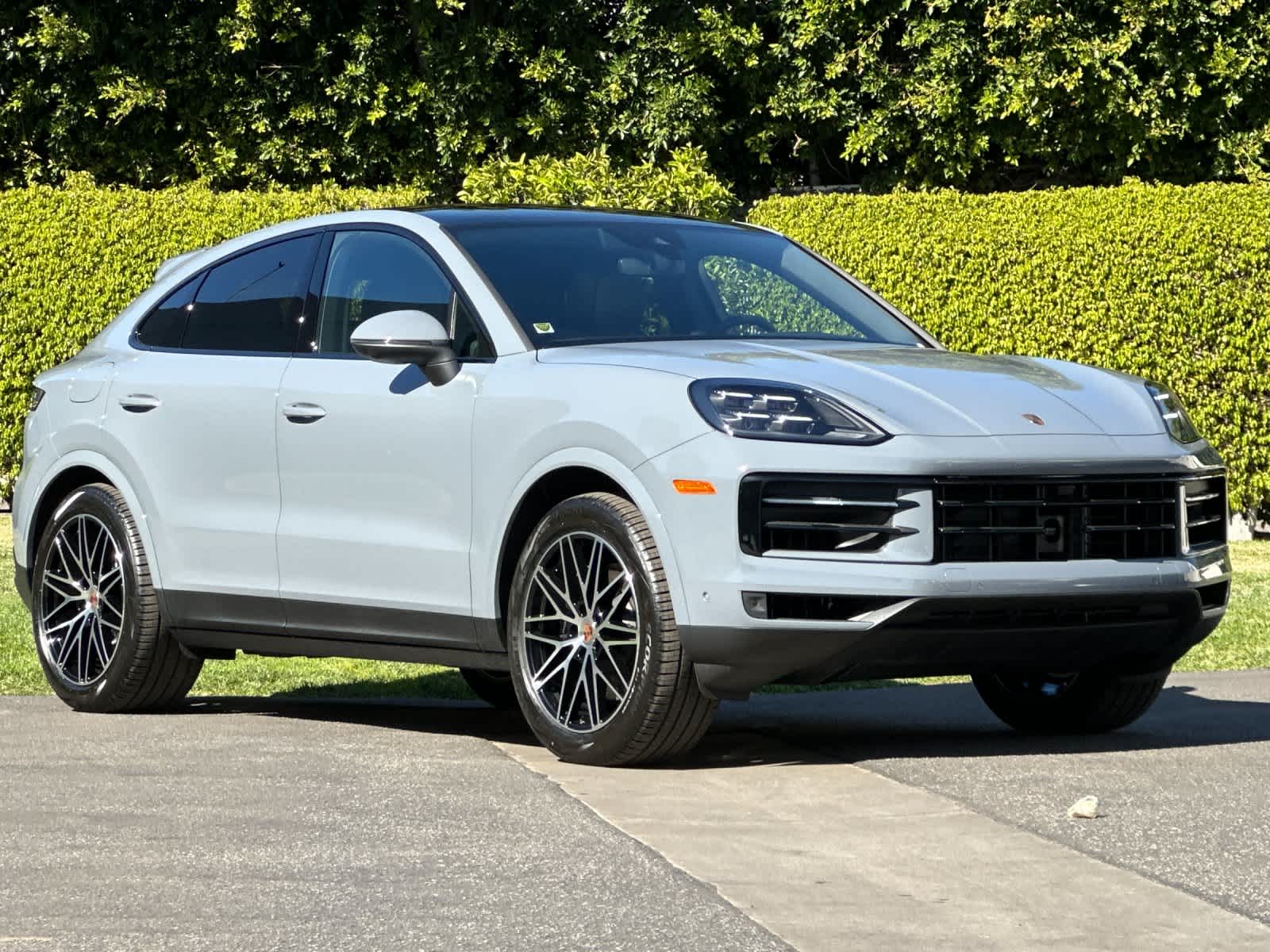 Thumbnail: 2026 Porsche Cayenne - 10
