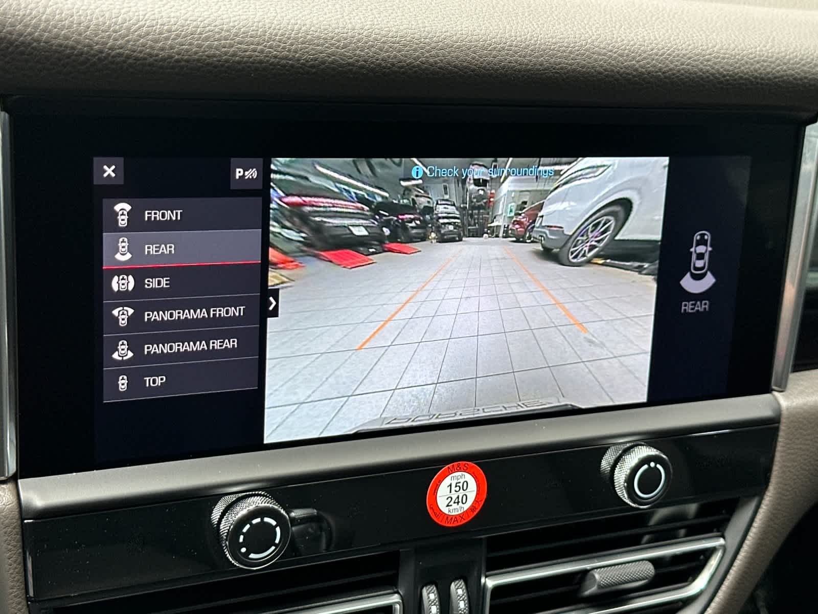 Thumbnail: 2026 Porsche Macan - 23