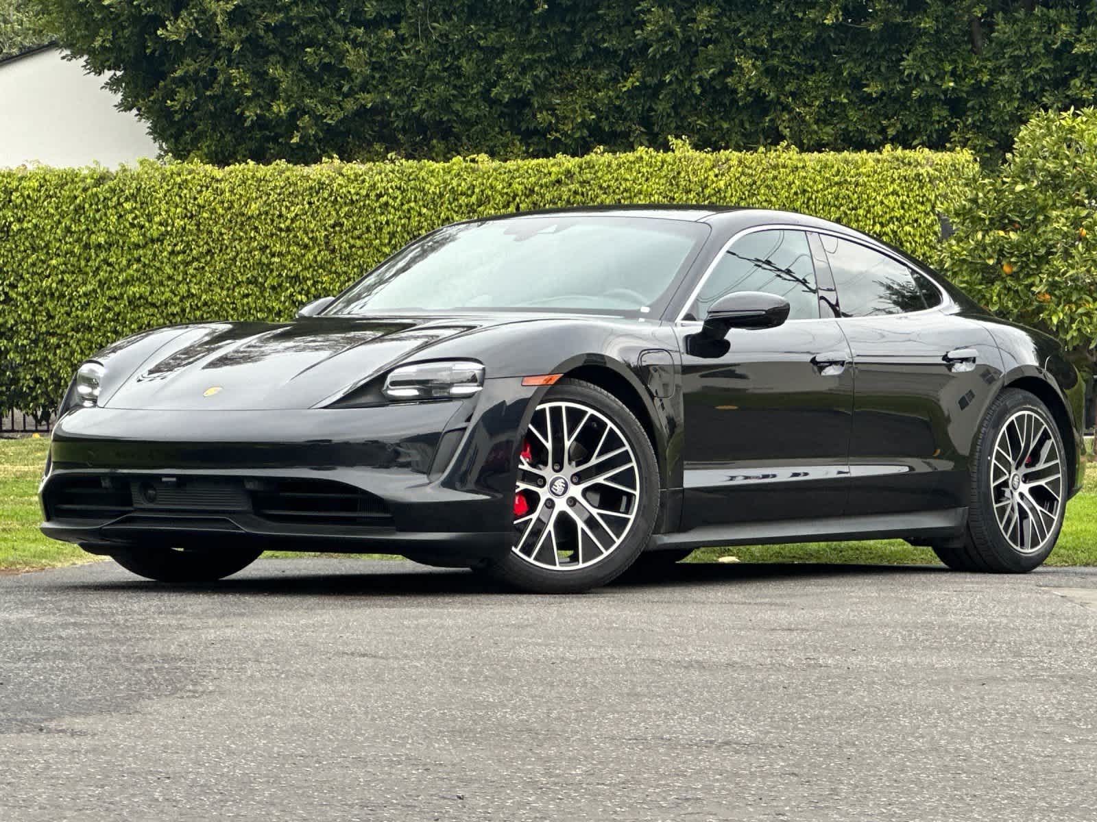 Thumbnail: 2022 Porsche Taycan - 1