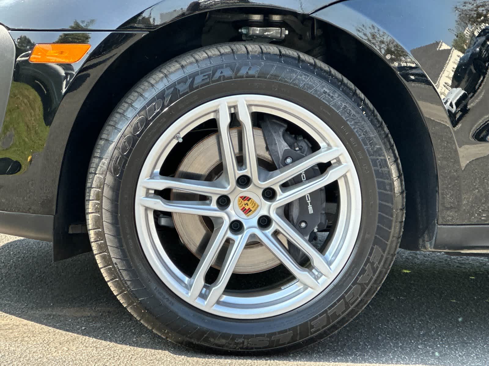 Thumbnail: 2025 Porsche Macan - 30