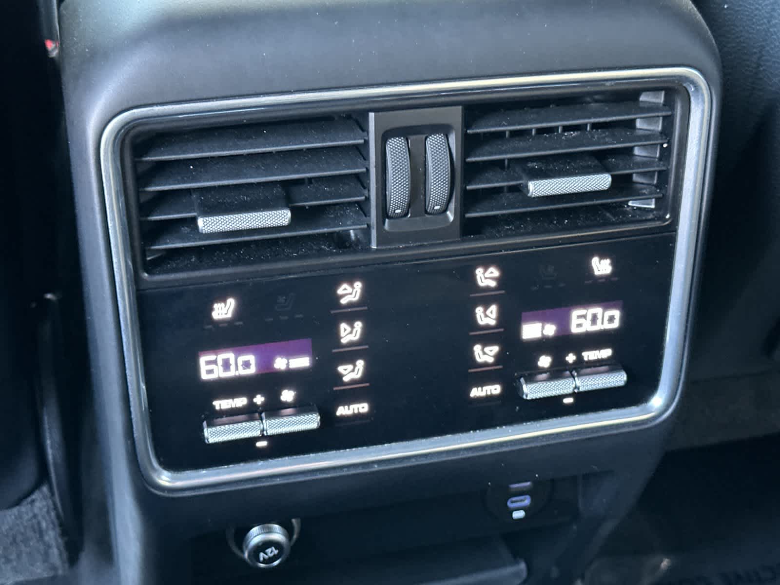 Thumbnail: 2022 Porsche Cayenne - 14