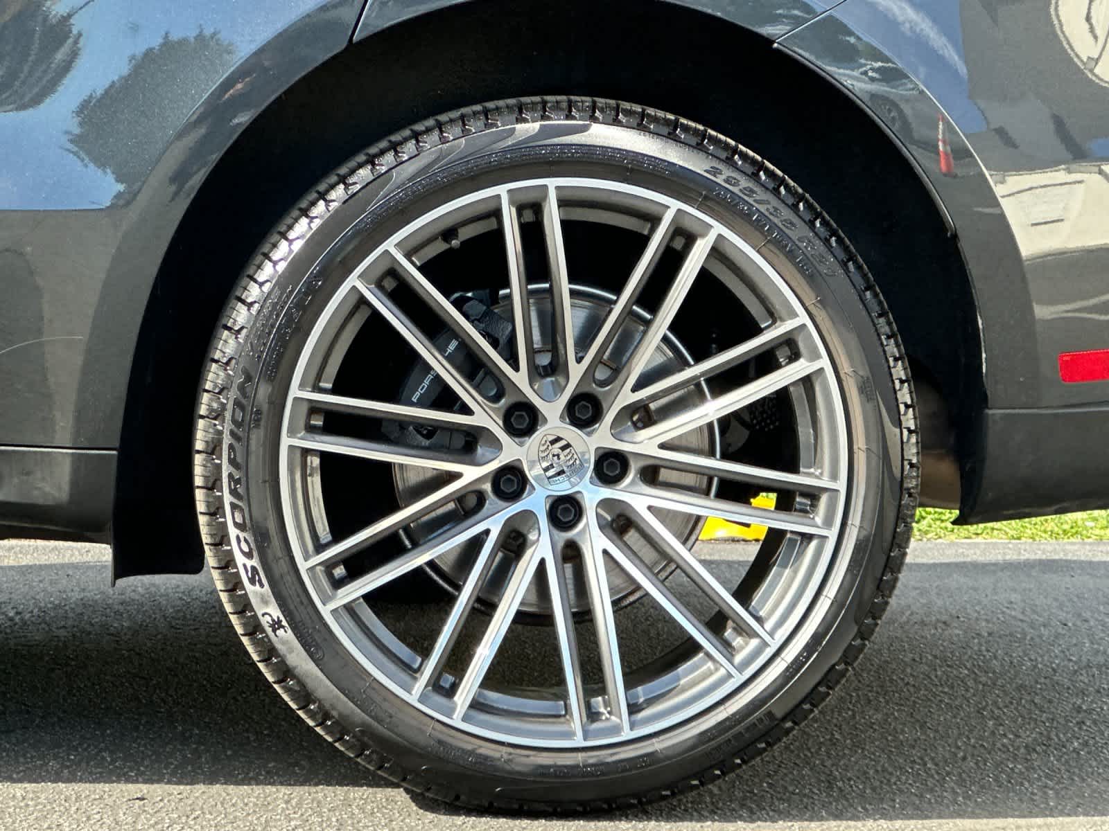 Thumbnail: 2025 Porsche Macan - 31