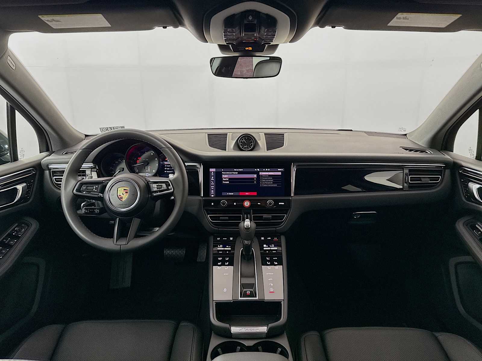 Thumbnail: 2025 Porsche Macan - 27