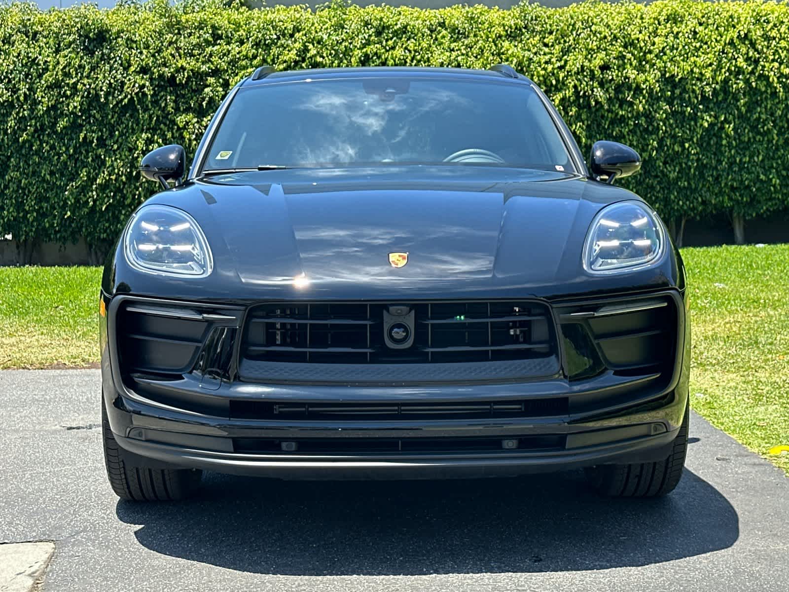 Thumbnail: 2026 Porsche Macan - 11