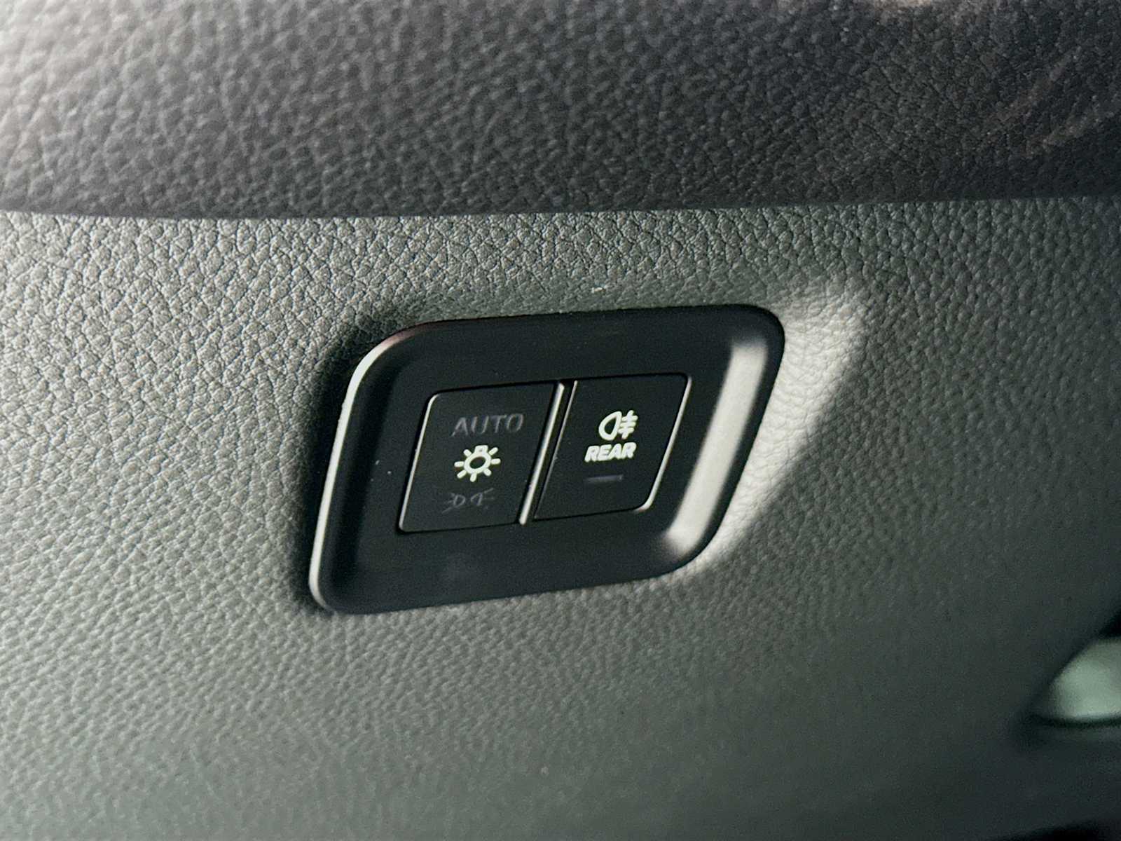 Thumbnail: 2026 Porsche Cayenne - 11