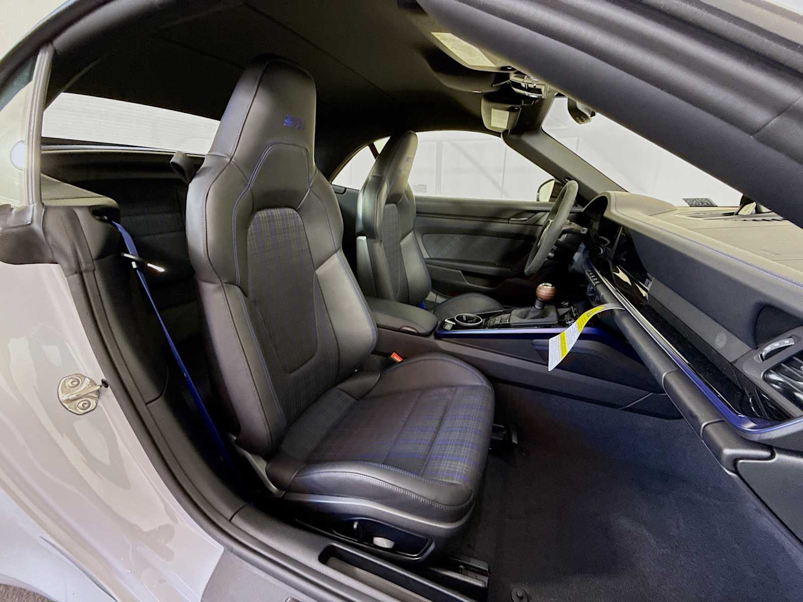 Thumbnail: 2026 Porsche 911 - 22