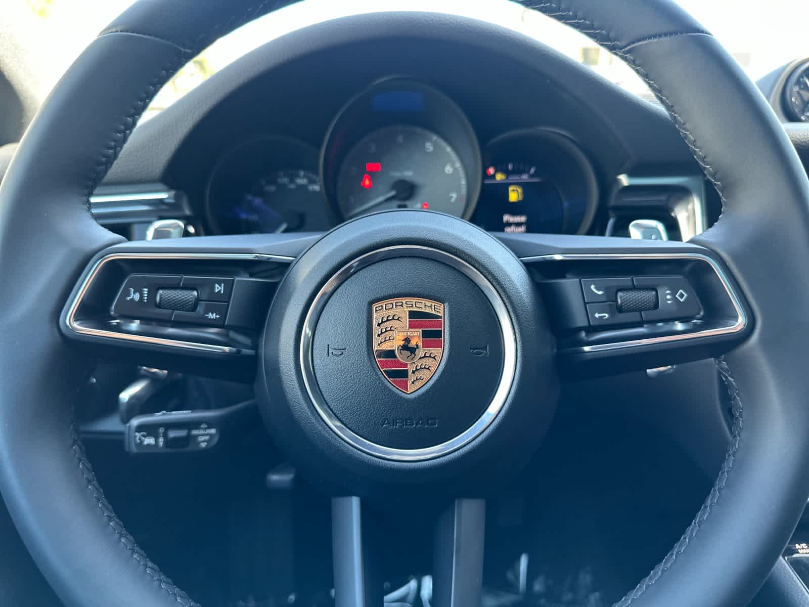 Thumbnail: 2026 Porsche Macan - 26