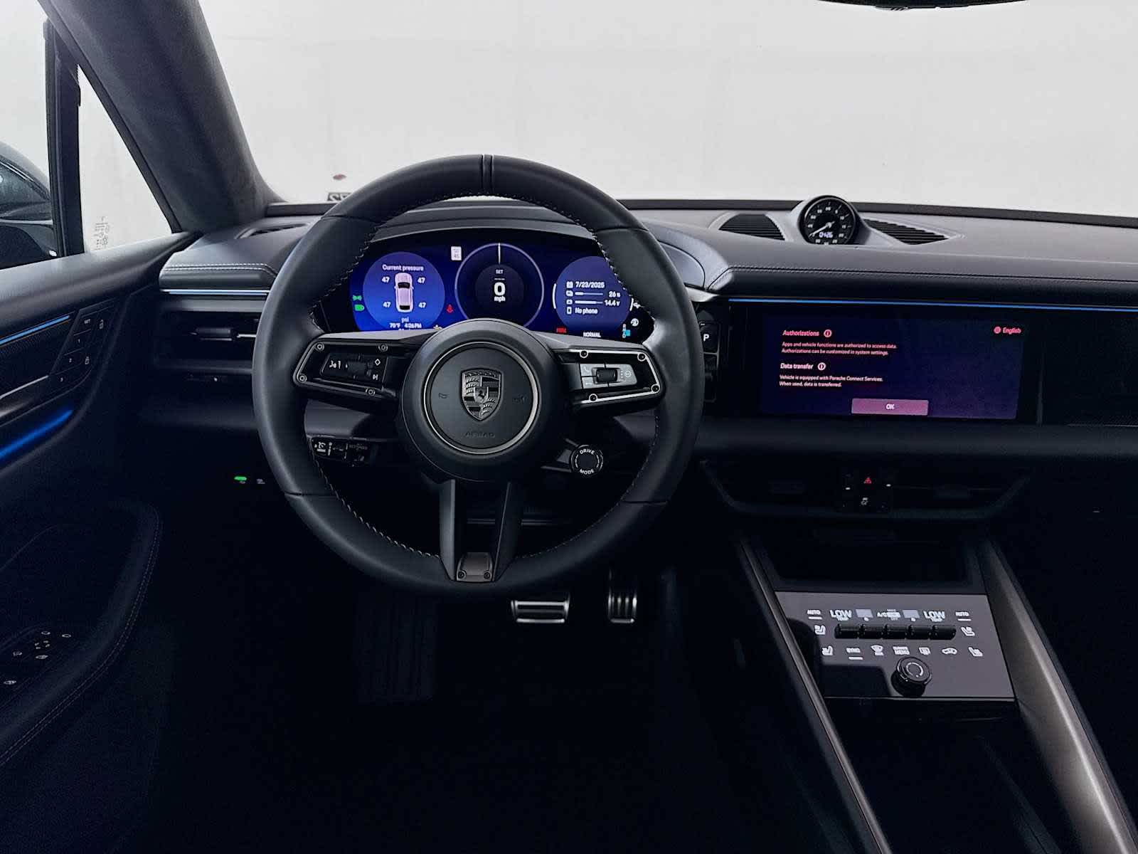 Thumbnail: 2025 Porsche Macan - 18