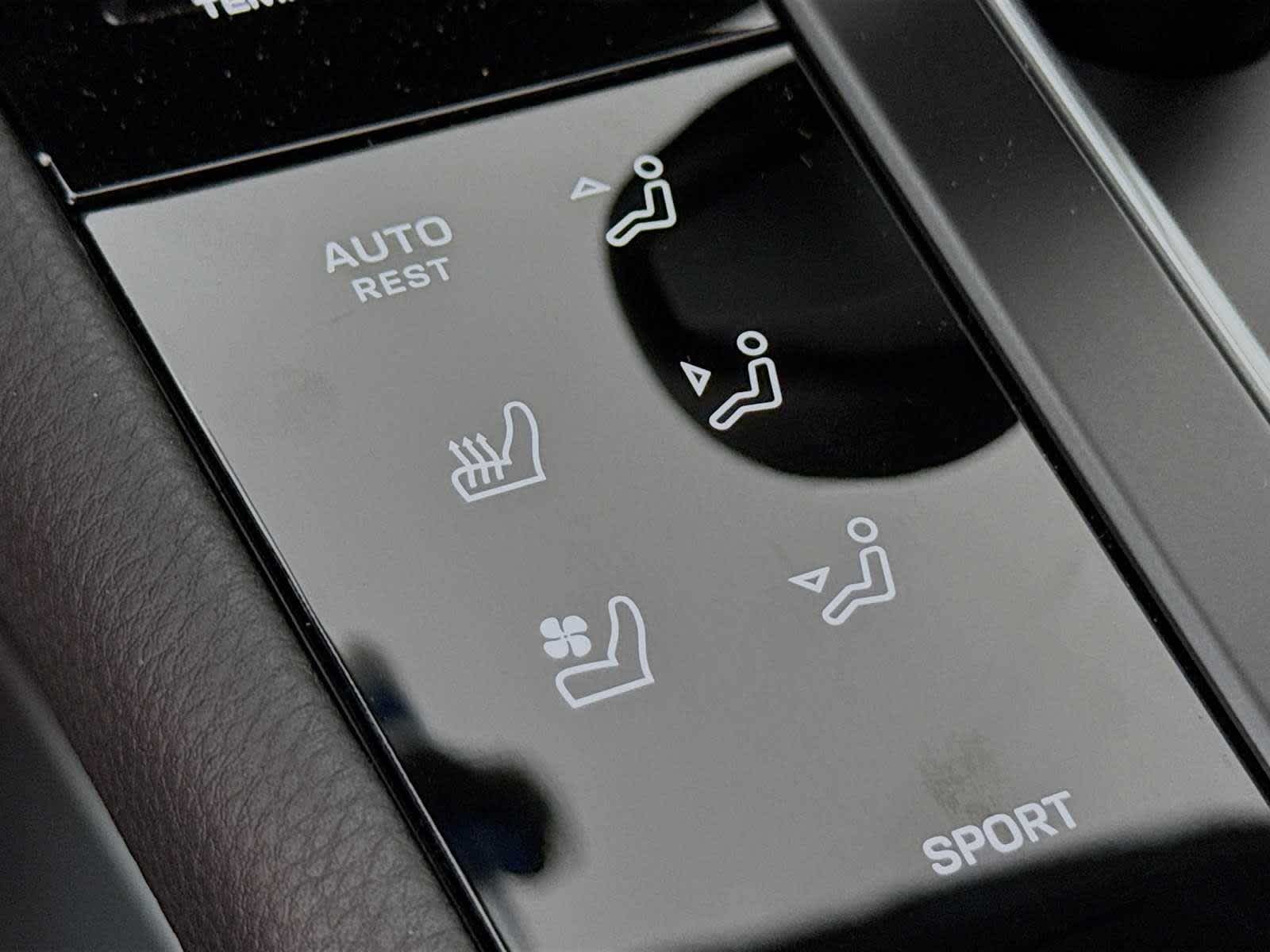 Thumbnail: 2026 Porsche Macan - 16