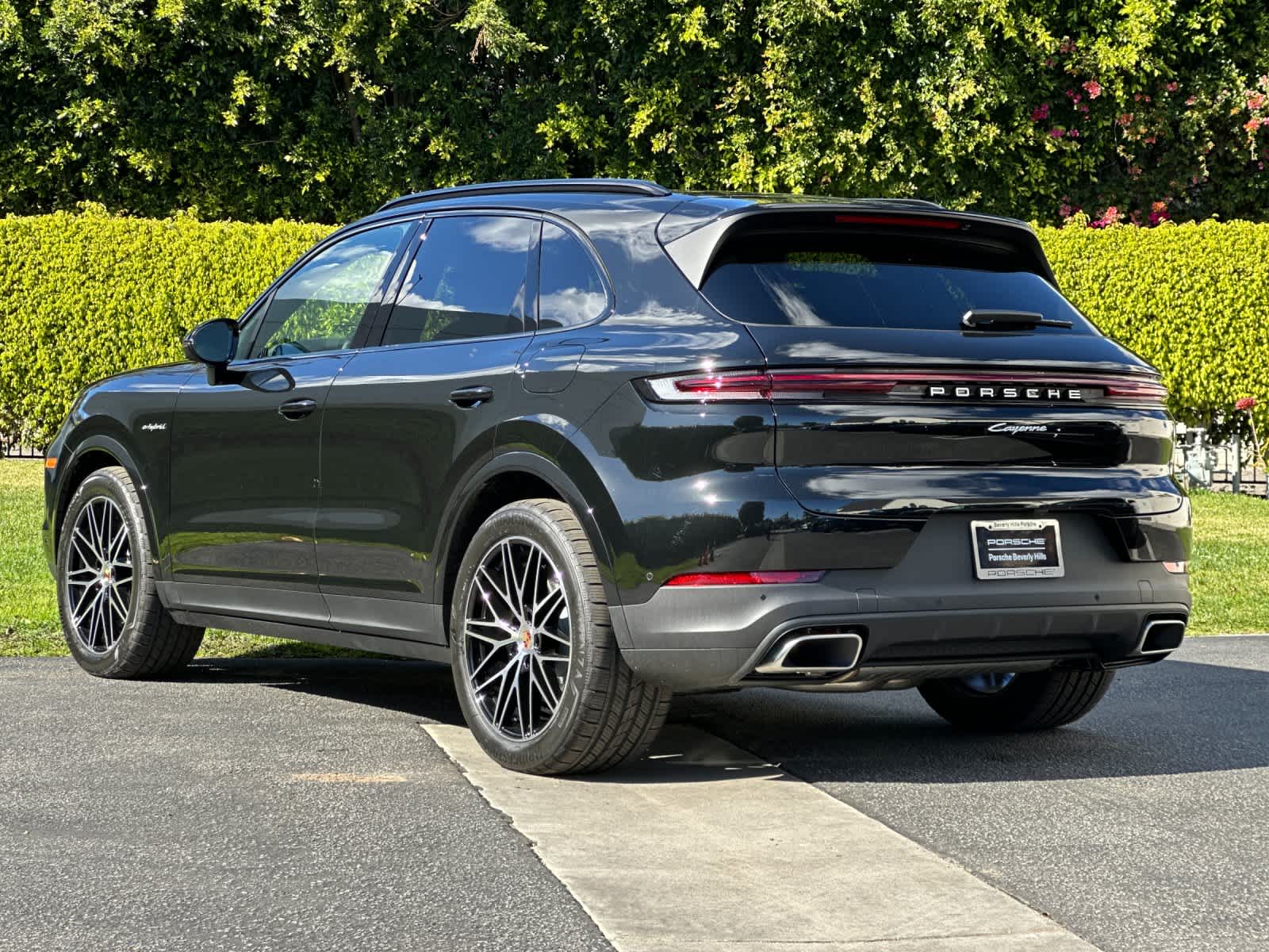 Thumbnail: 2026 Porsche Cayenne - 3