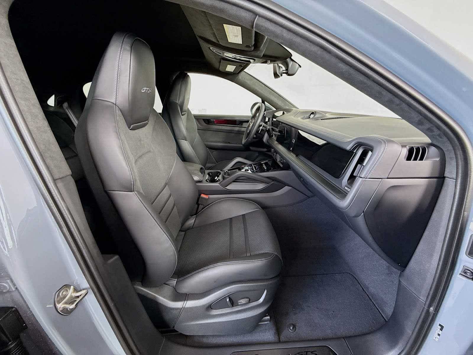 Thumbnail: 2025 Porsche Cayenne - 21