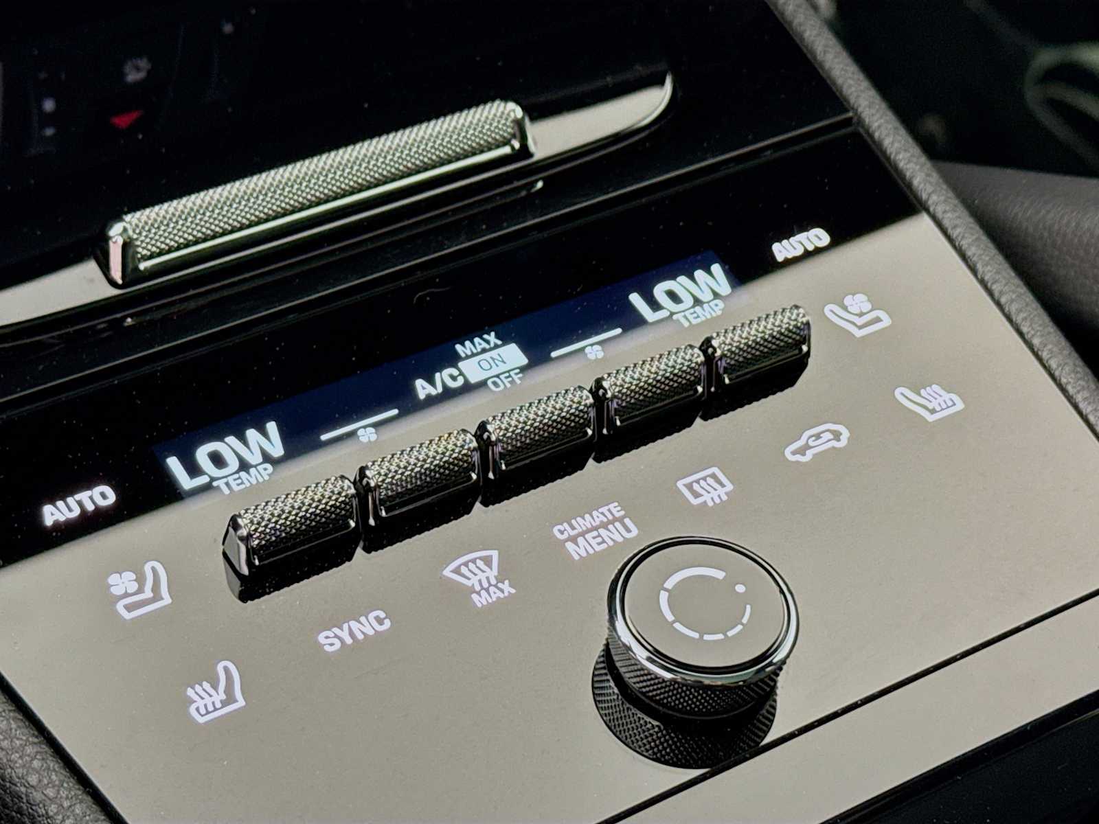 Thumbnail: 2024 Porsche Cayenne - 16