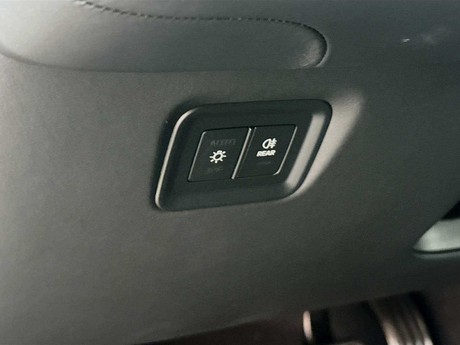 Thumbnail: 2026 Porsche Cayenne - 11