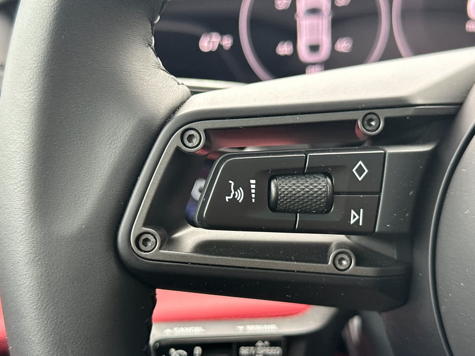 Thumbnail: 2025 Porsche Taycan - 27