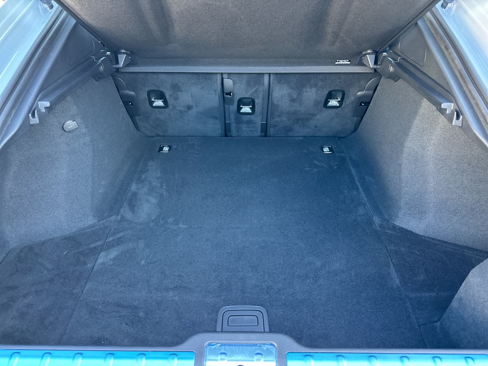 Thumbnail: 2026 Porsche Panamera - 16