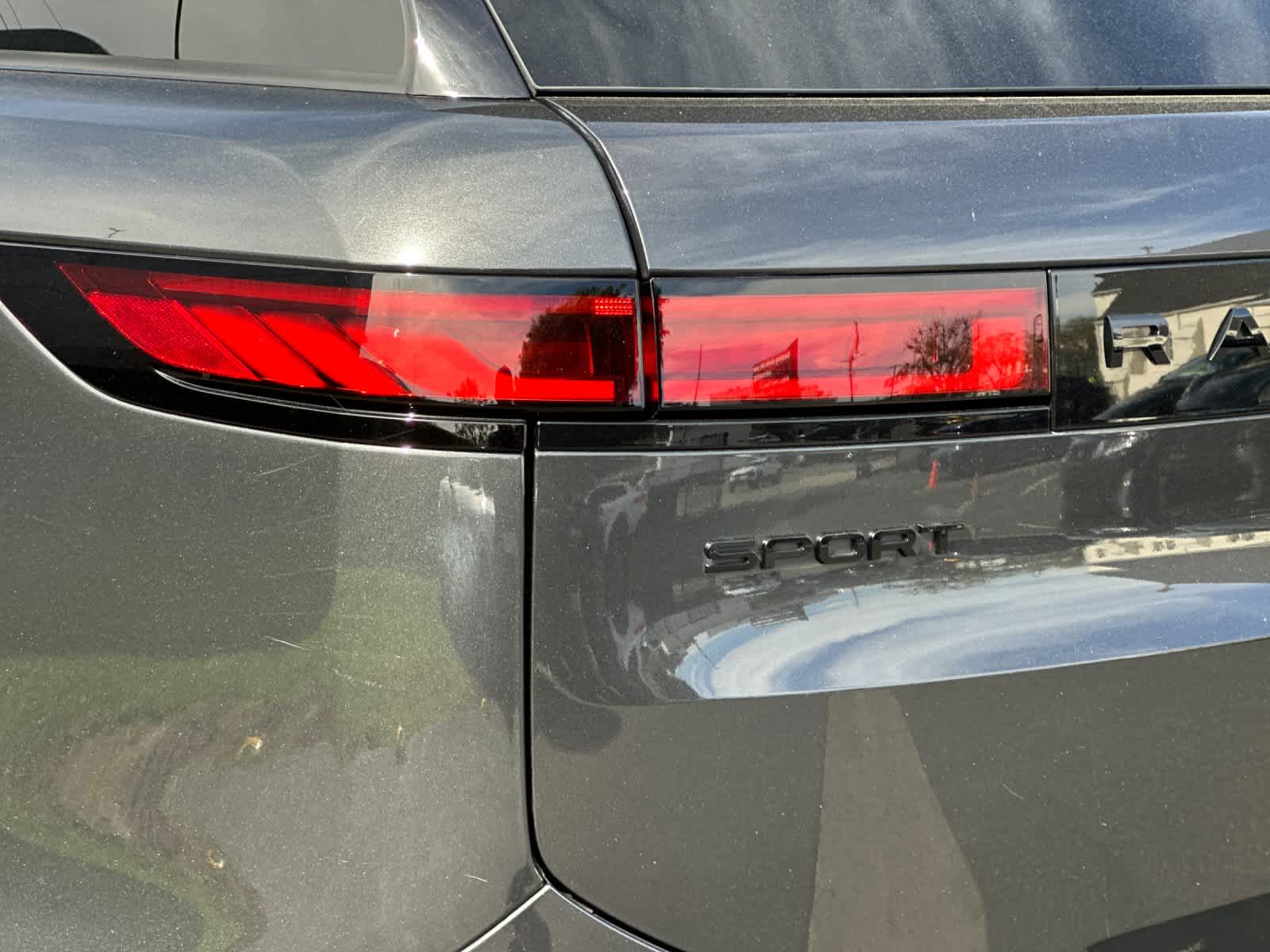 Thumbnail: 2023 Land Rover Range Rover Sport - 33