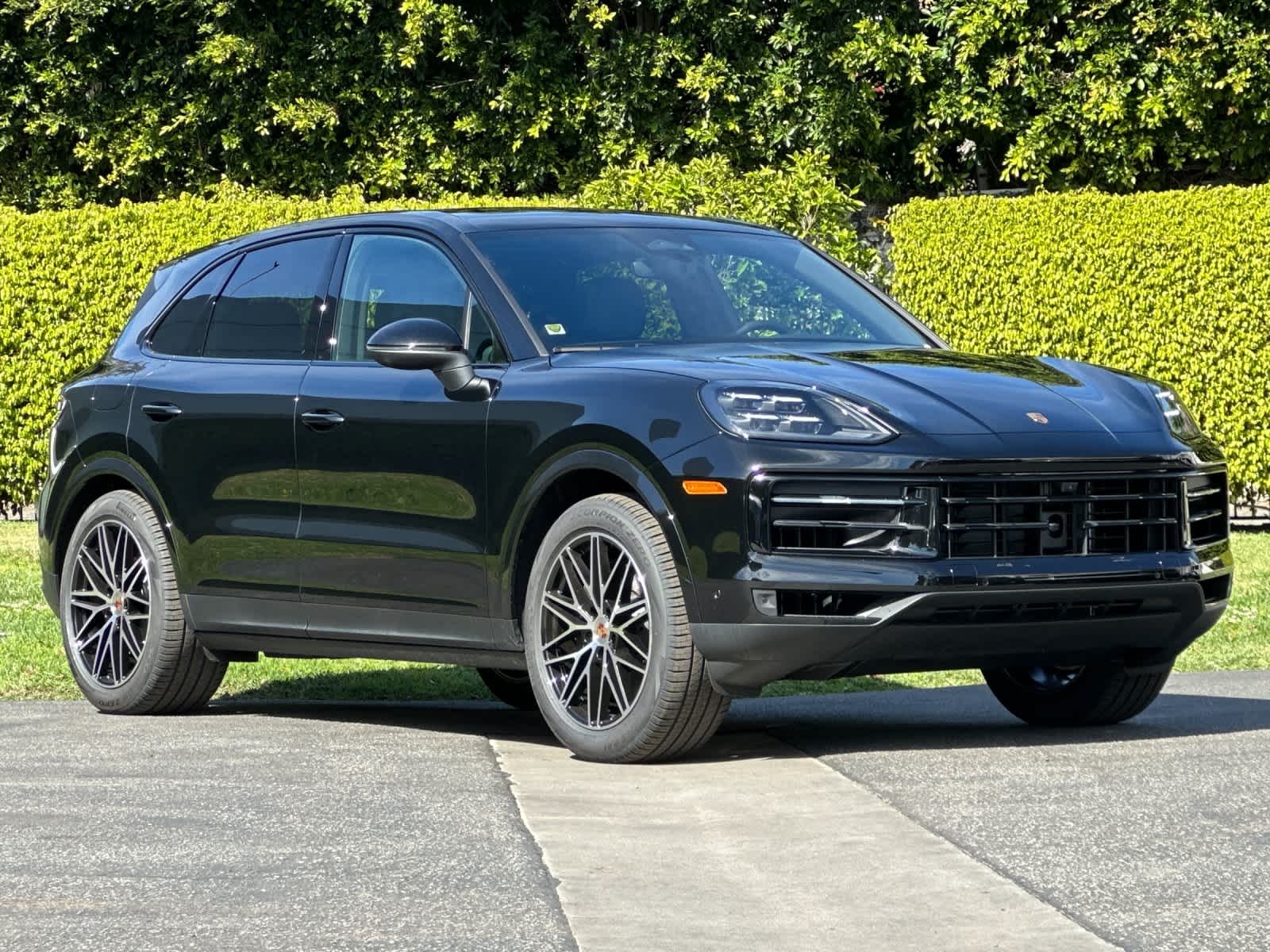 Thumbnail: 2026 Porsche Cayenne - 10