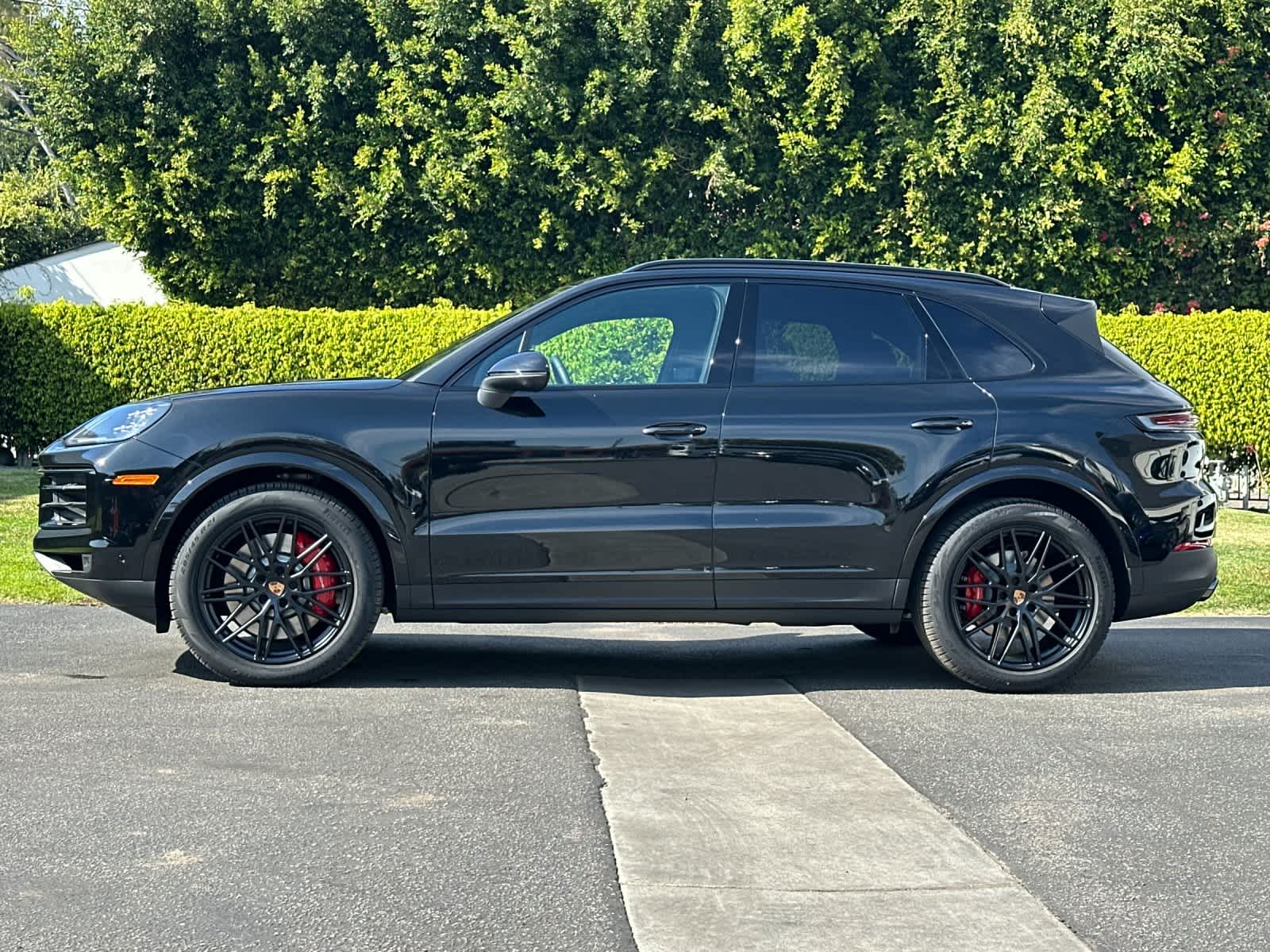 Thumbnail: 2026 Porsche Cayenne - 2