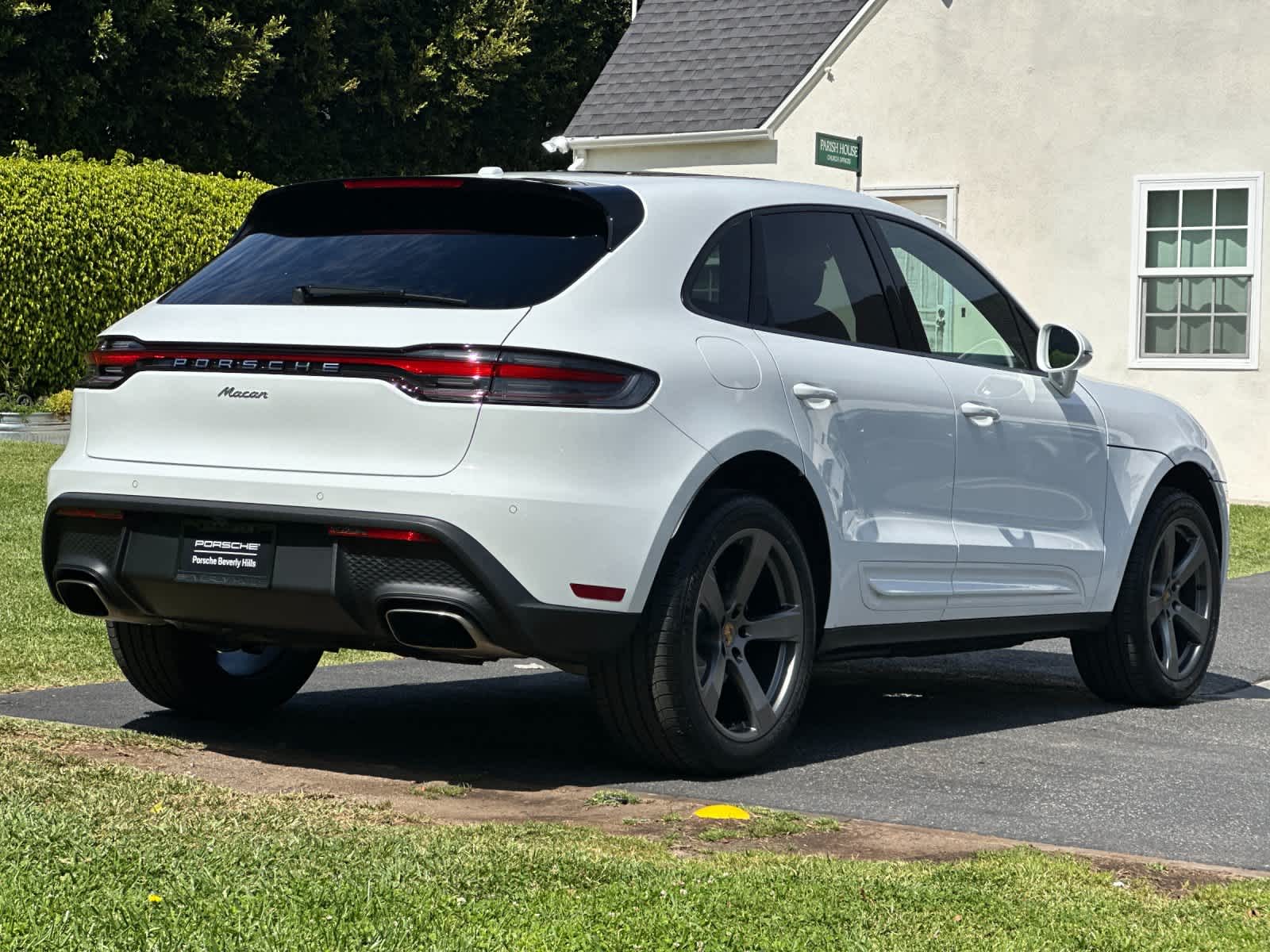 Thumbnail: 2026 Porsche Macan - 8