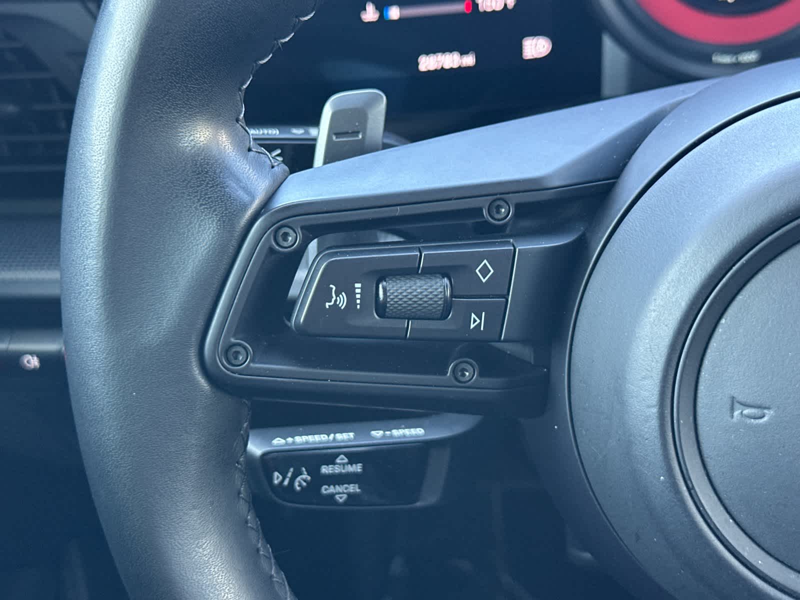 Thumbnail: 2023 Porsche 911 - 23