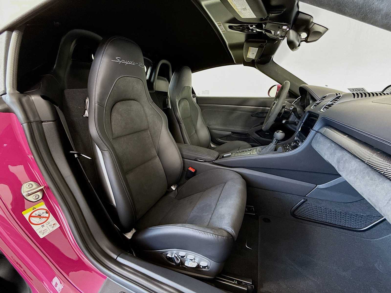 Thumbnail: 2025 Porsche  - 18