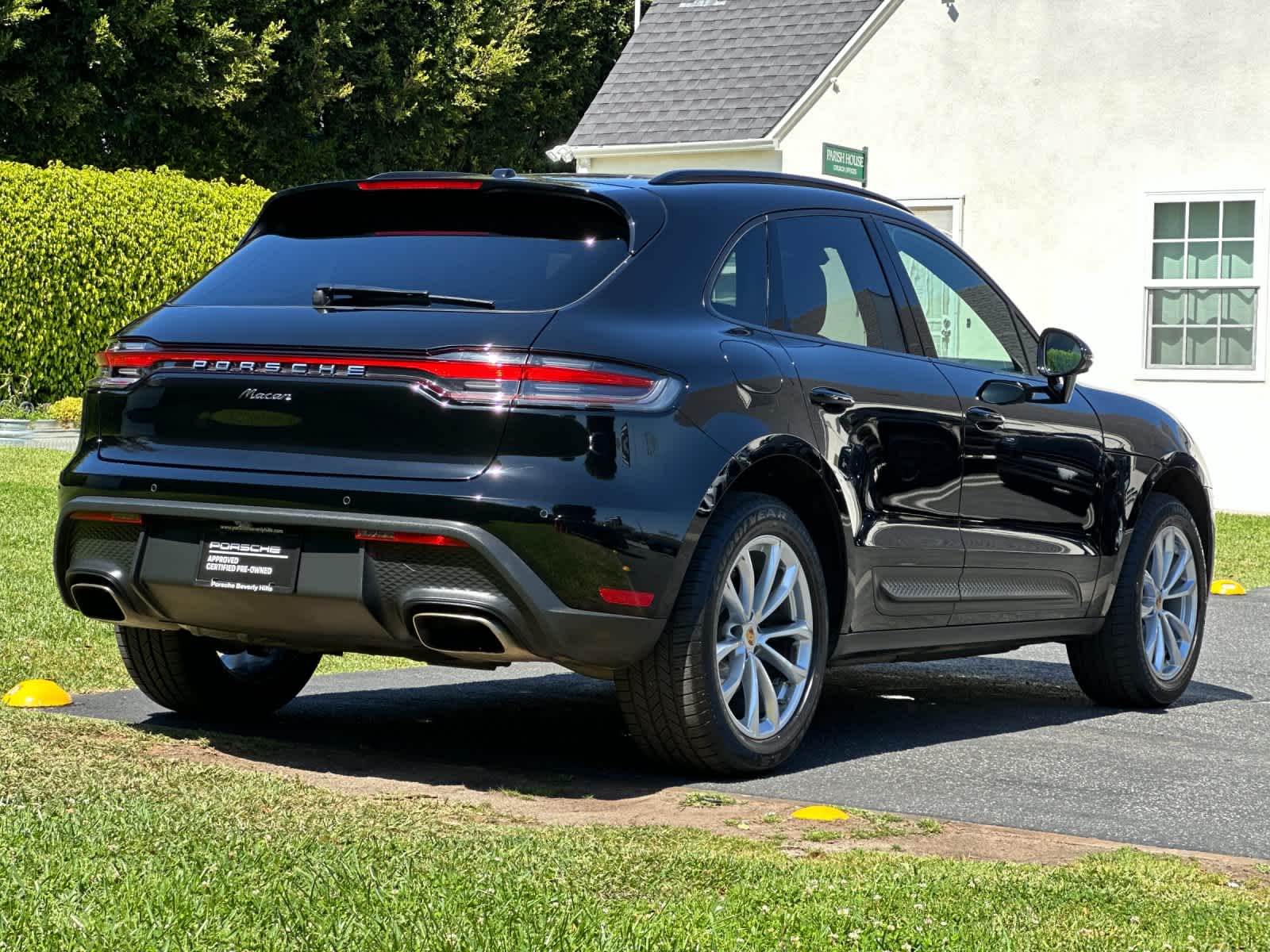 Thumbnail: 2025 Porsche Macan - 8