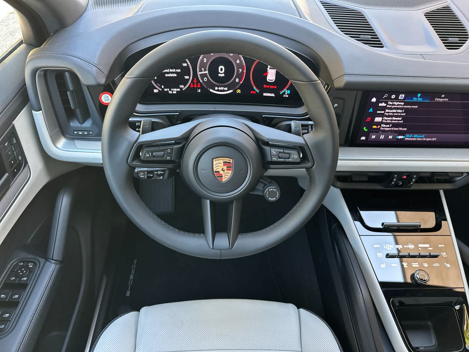 Thumbnail: 2026 Porsche Cayenne - 15