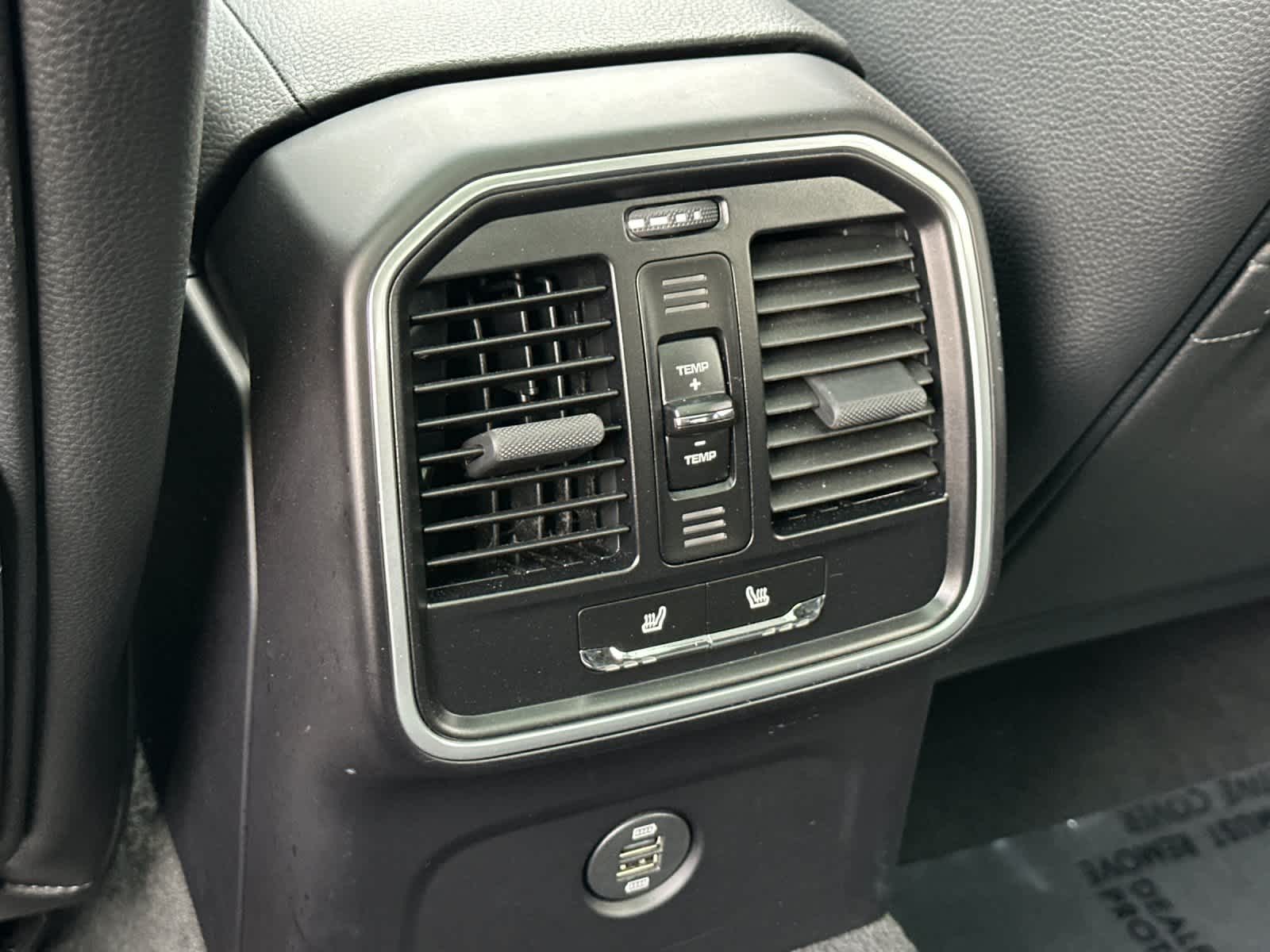 Thumbnail: 2019 Porsche Macan - 14