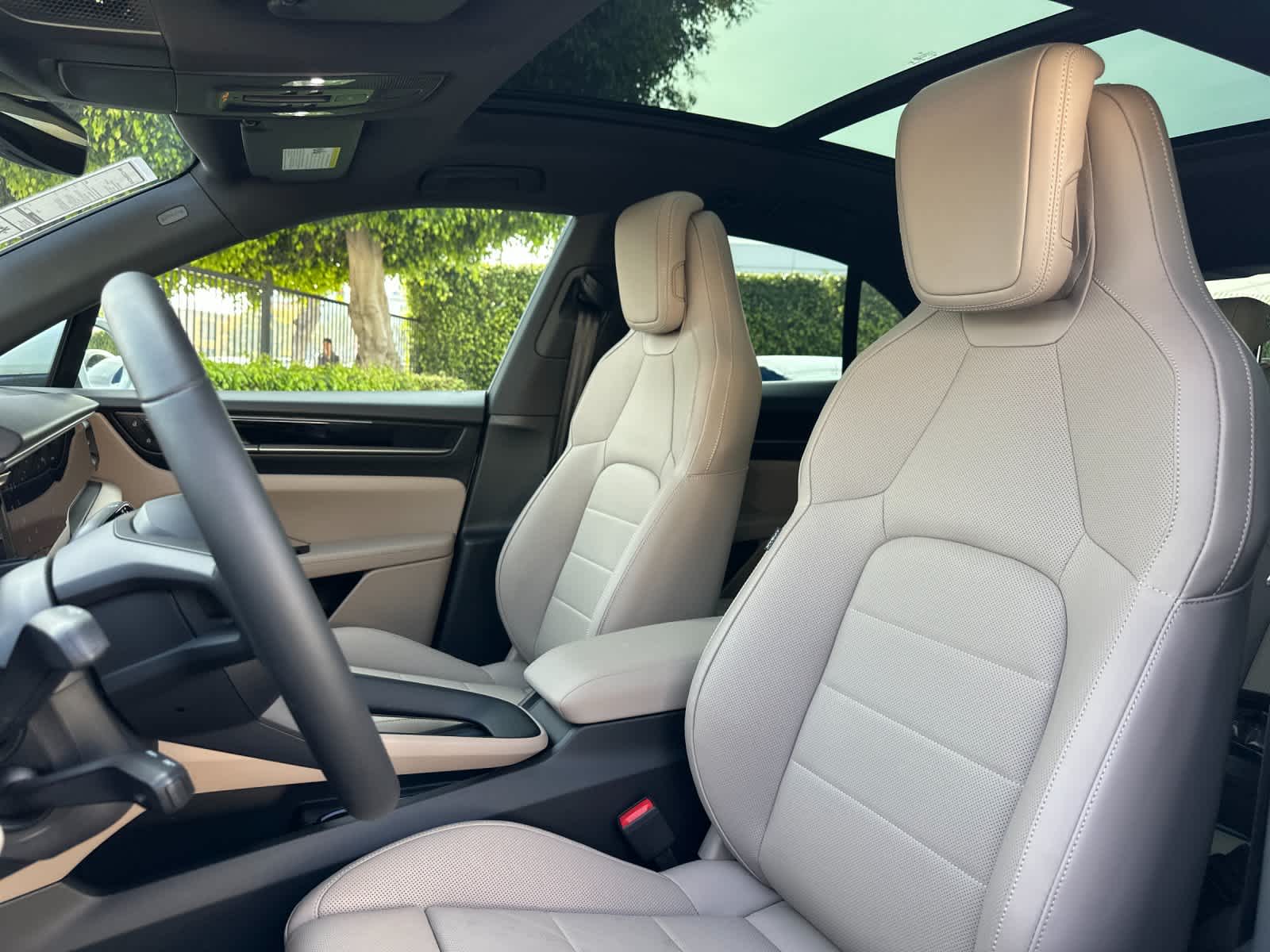 Thumbnail: 2025 Porsche Macan - 5