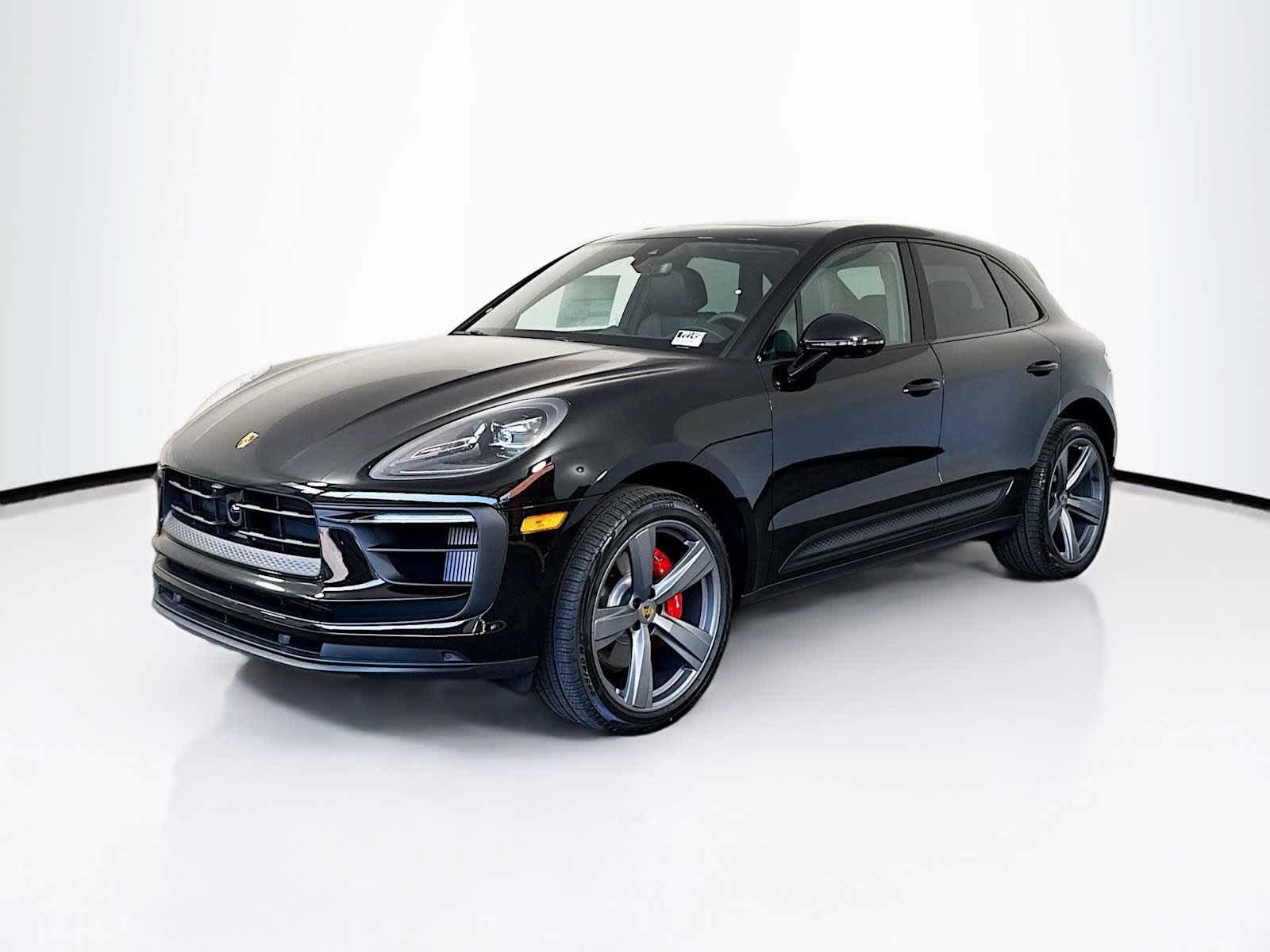 Thumbnail: 2025 Porsche Macan - 1