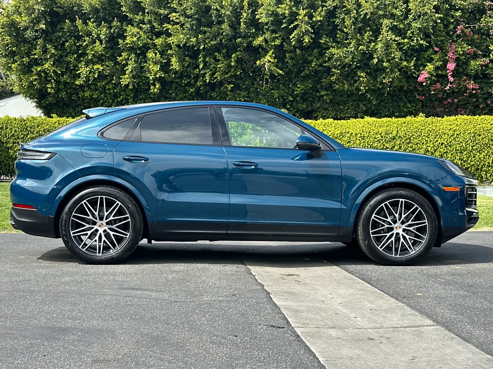 Thumbnail: 2025 Porsche Cayenne - 9