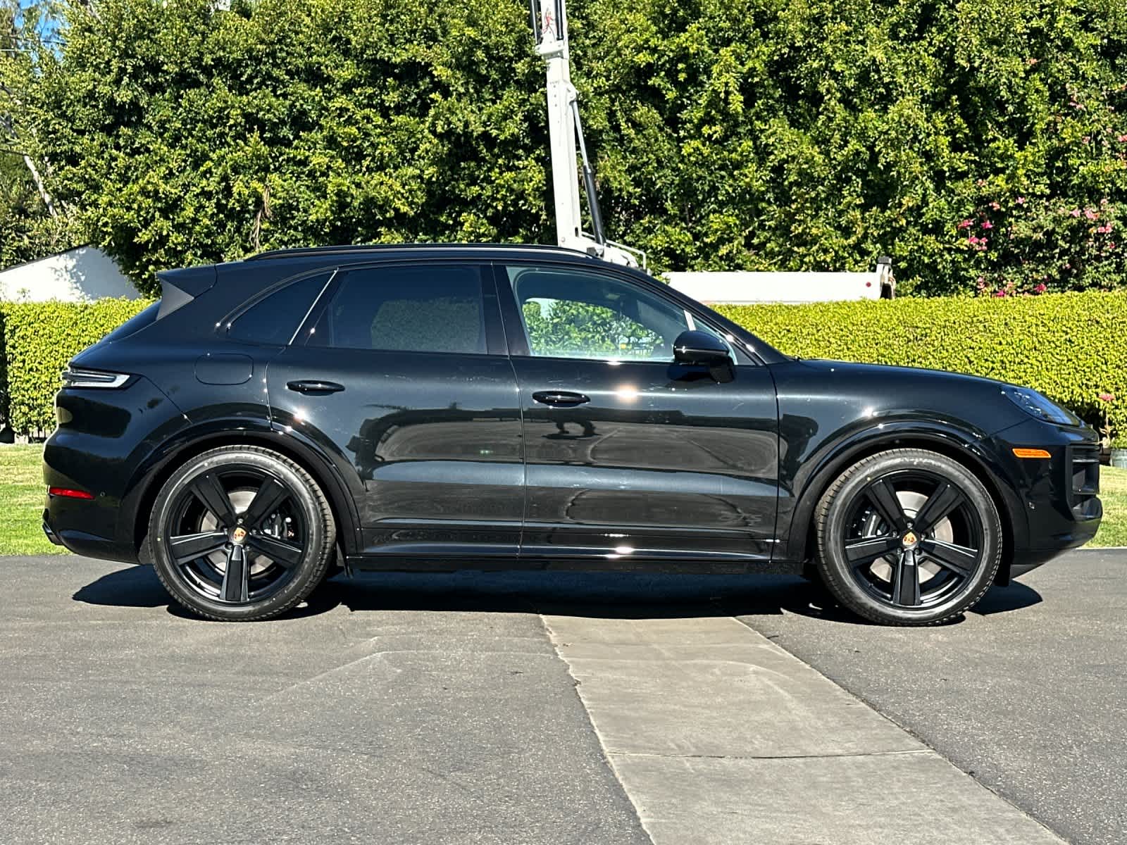 Thumbnail: 2026 Porsche Cayenne - 9