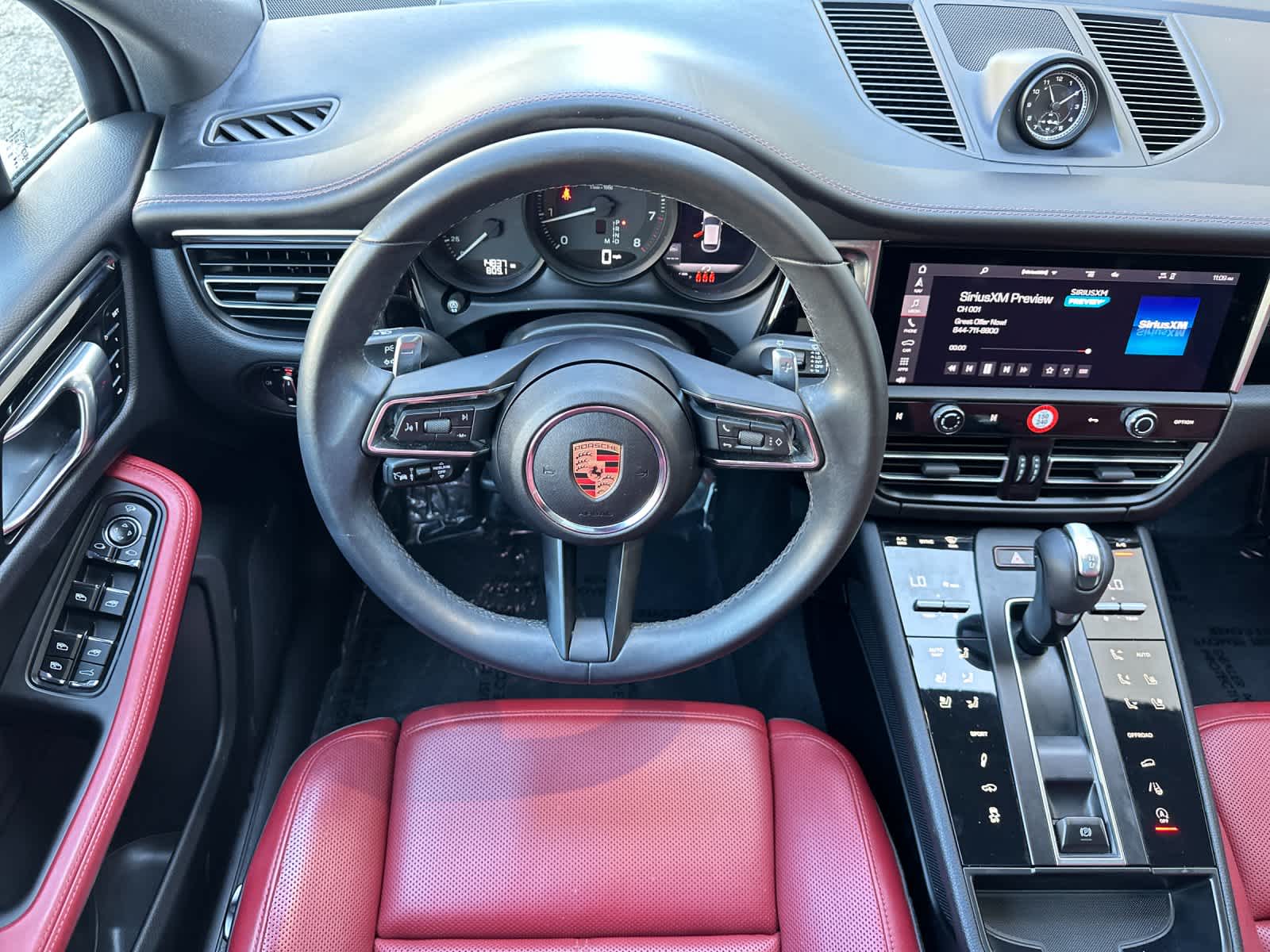 Thumbnail: 2025 Porsche Macan - 15