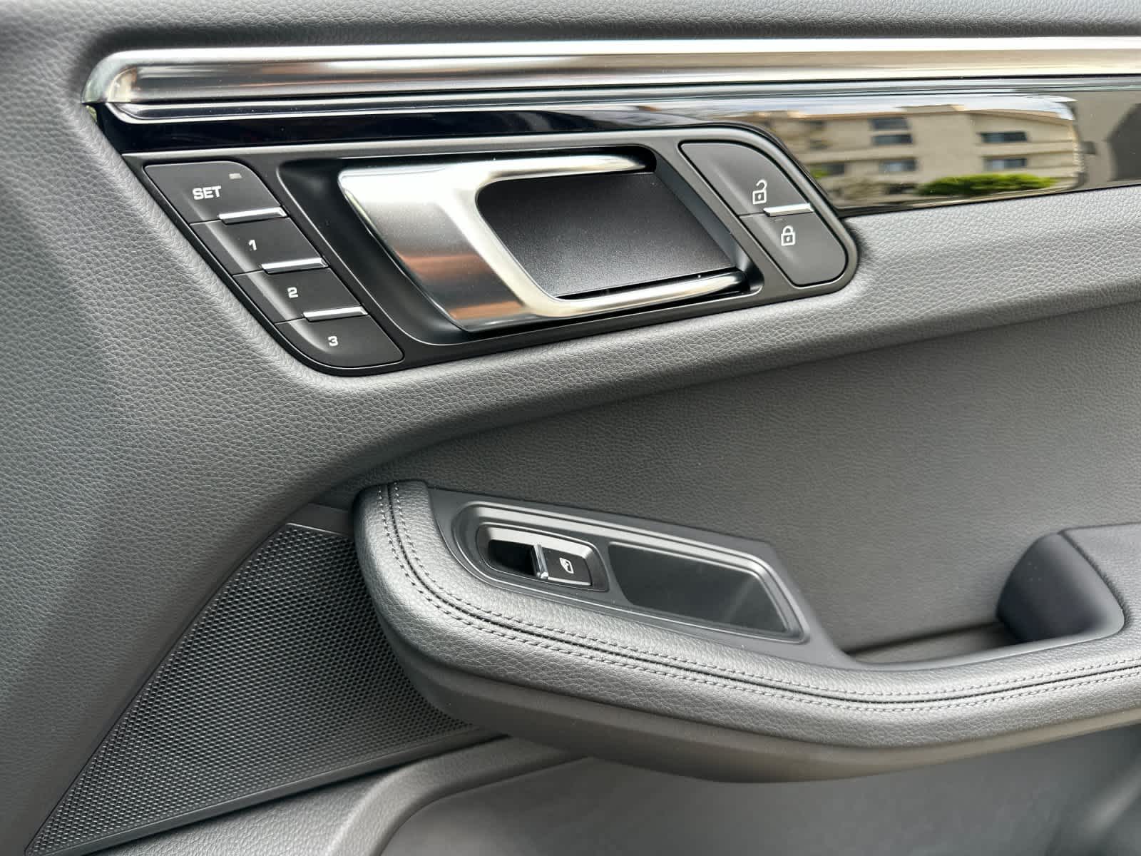 Thumbnail: 2026 Porsche Macan - 19