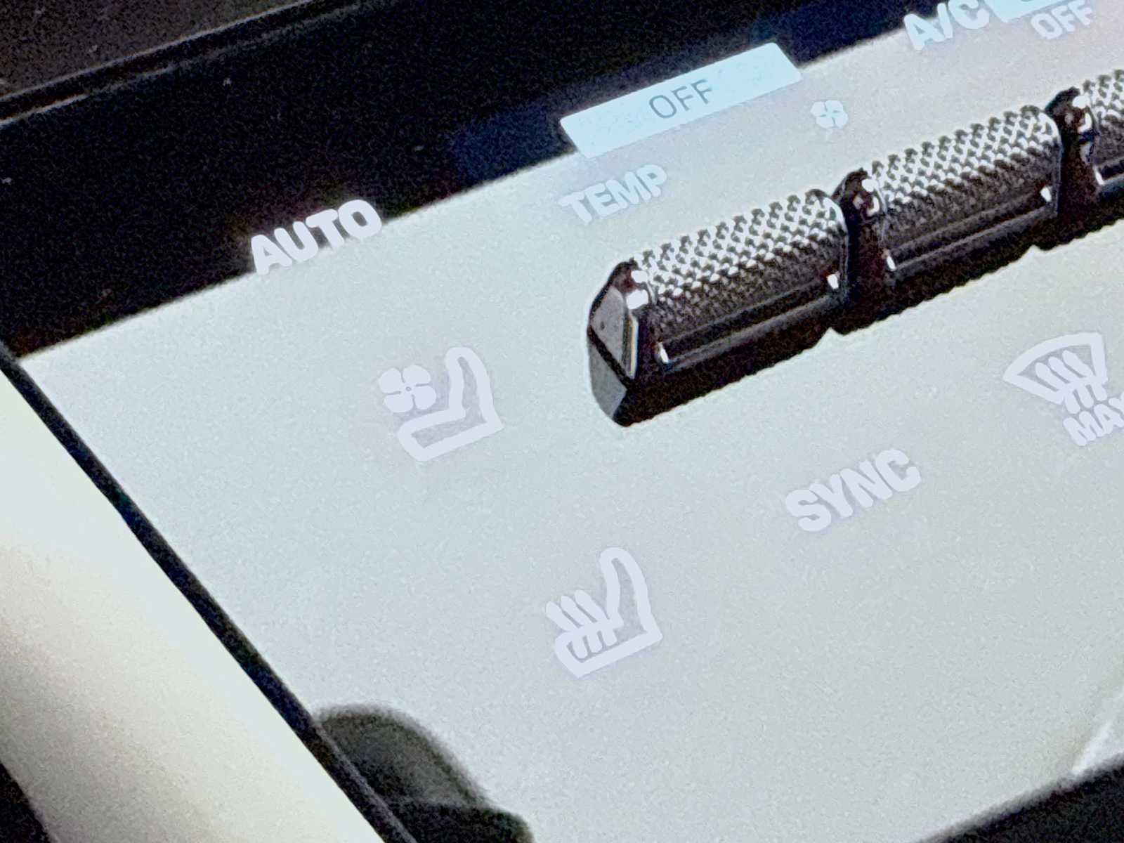 Thumbnail: 2026 Porsche Cayenne - 16