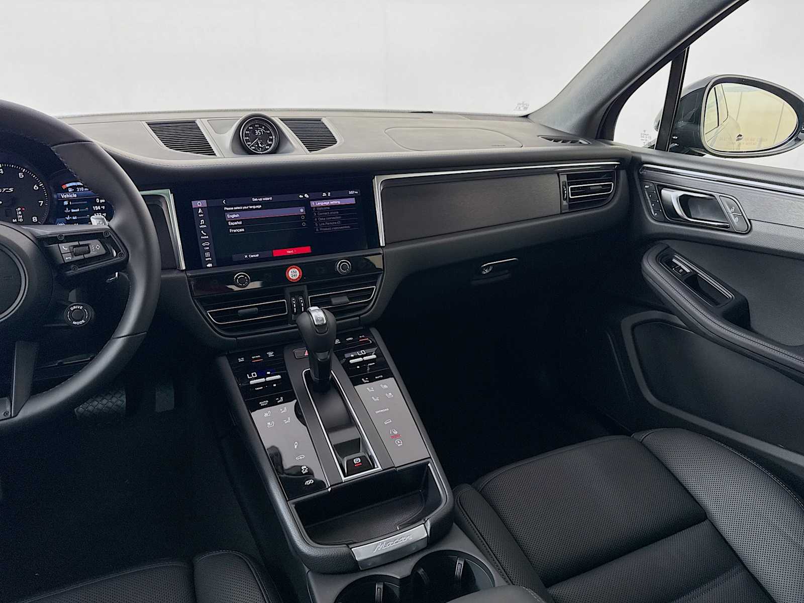 Thumbnail: 2026 Porsche Macan - 19