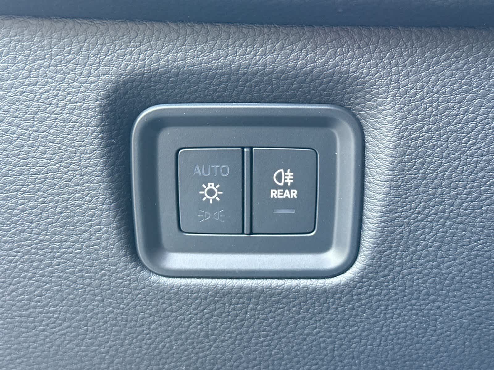 Thumbnail: 2025 Porsche Cayenne - 30