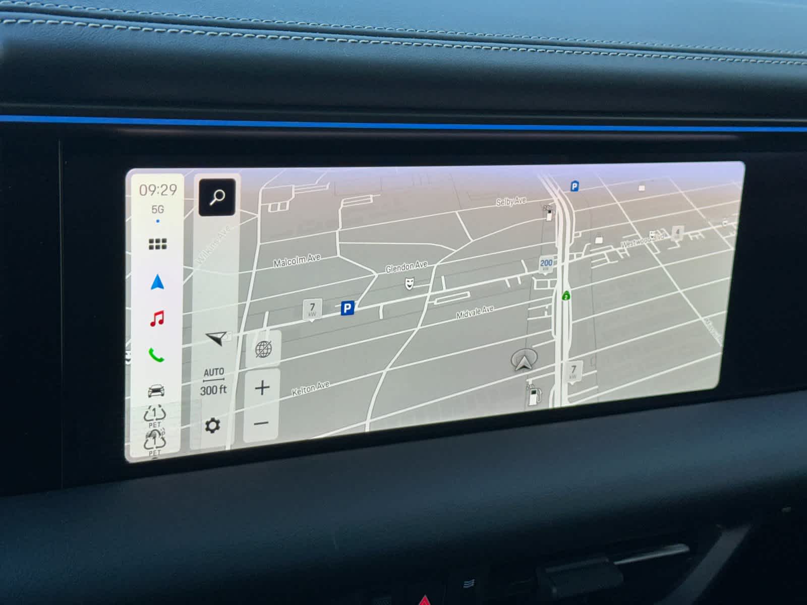 Thumbnail: 2025 Porsche Macan - 22