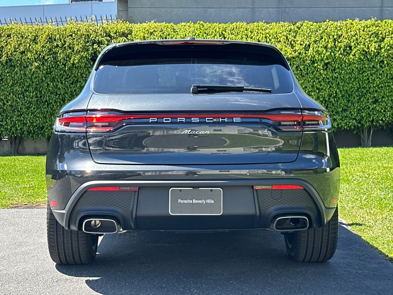 Thumbnail: 2026 Porsche Macan - 7