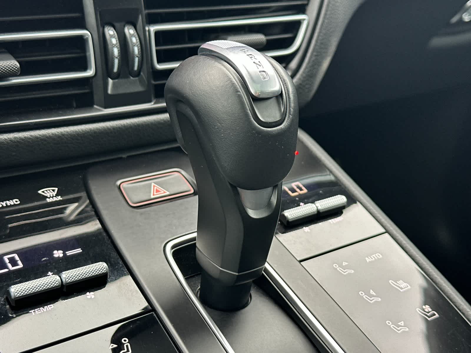 Thumbnail: 2025 Porsche Macan - 24