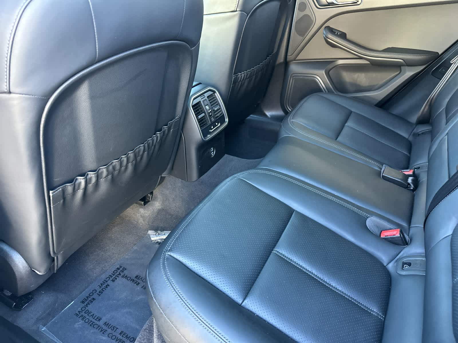 Thumbnail: 2025 Porsche Macan - 13