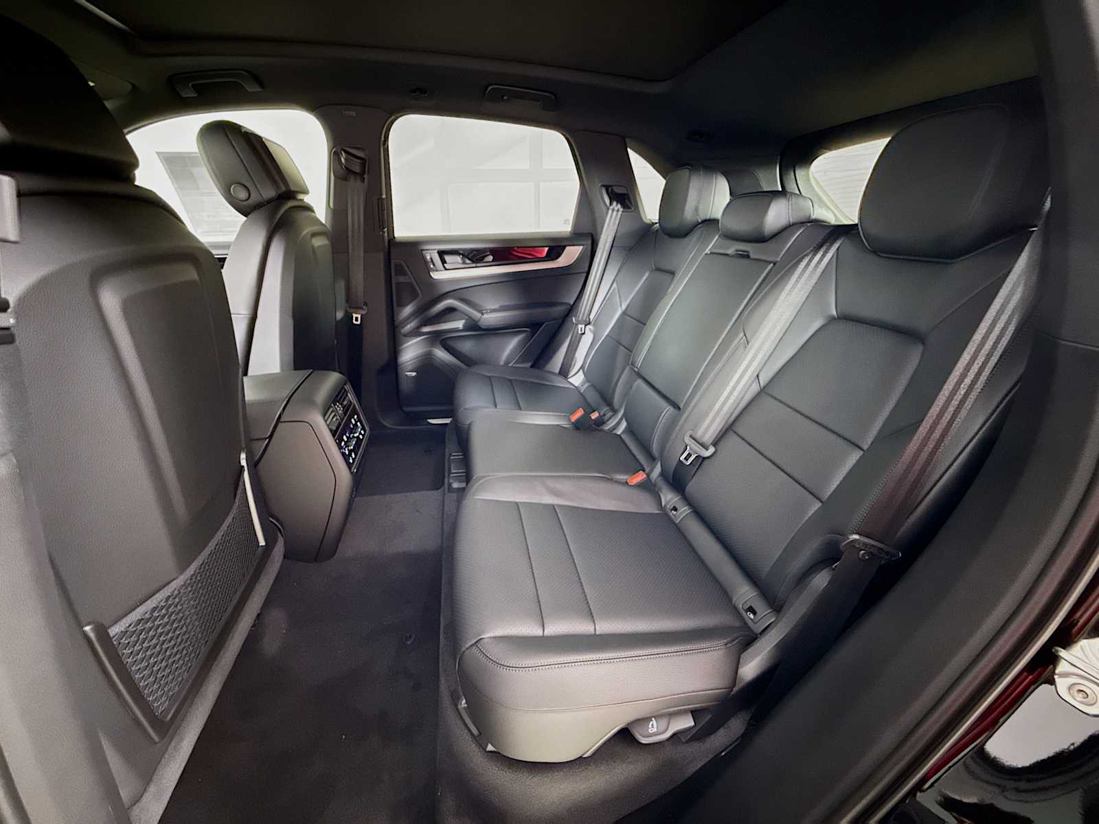 Thumbnail: 2026 Porsche Cayenne - 17