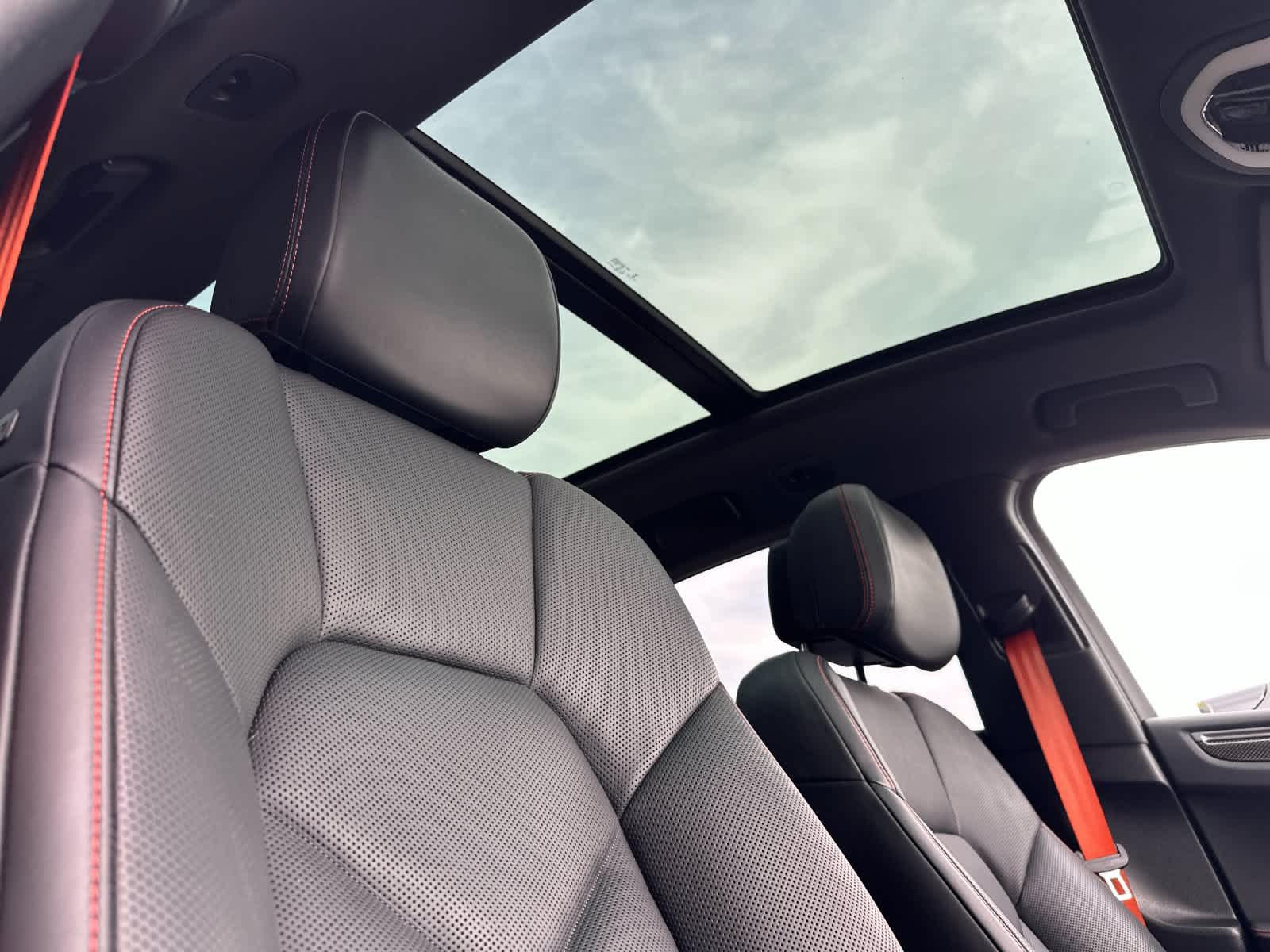 Thumbnail: 2022 Porsche Macan - 18