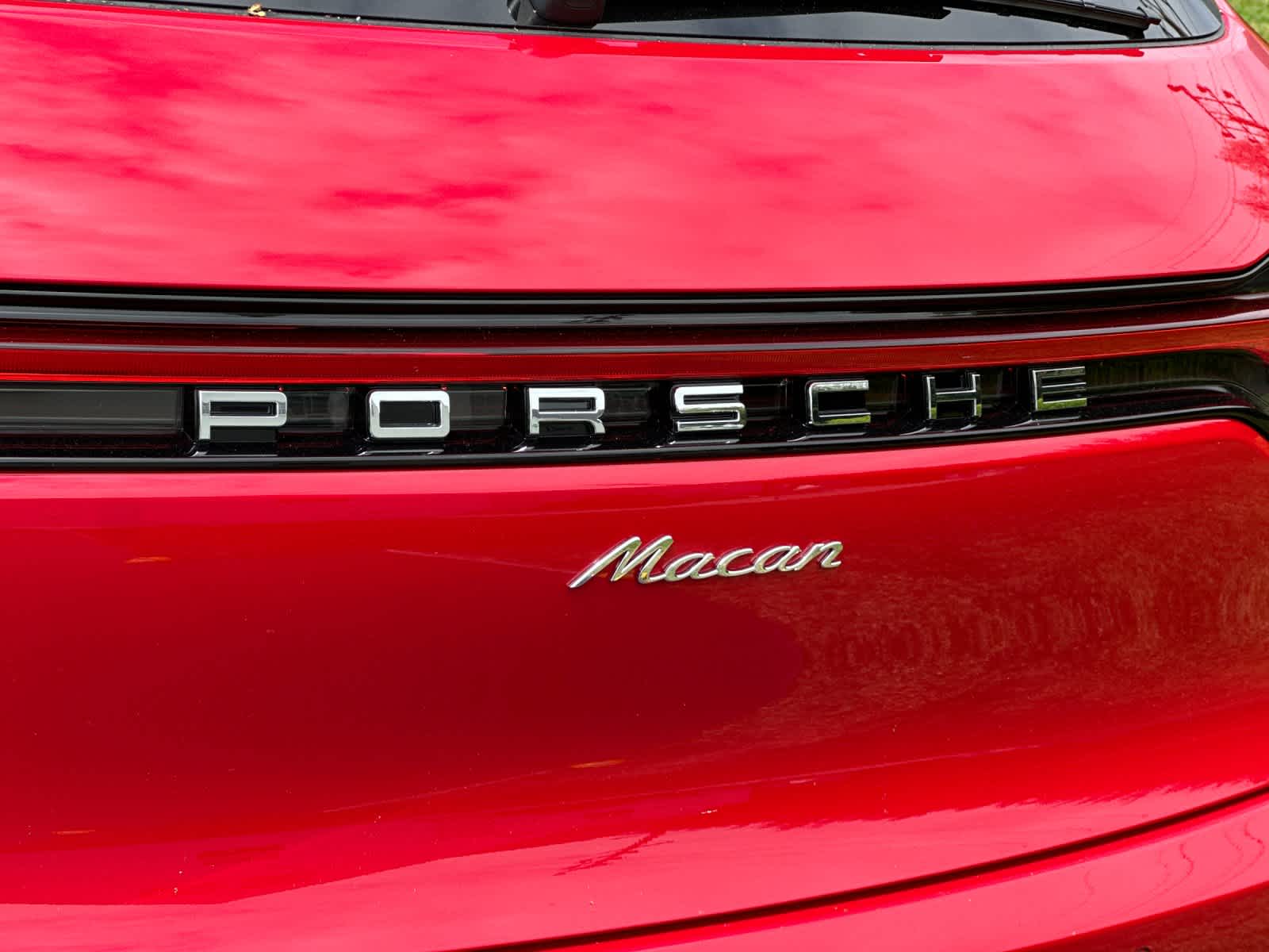 Thumbnail: 2026 Porsche Macan - 31