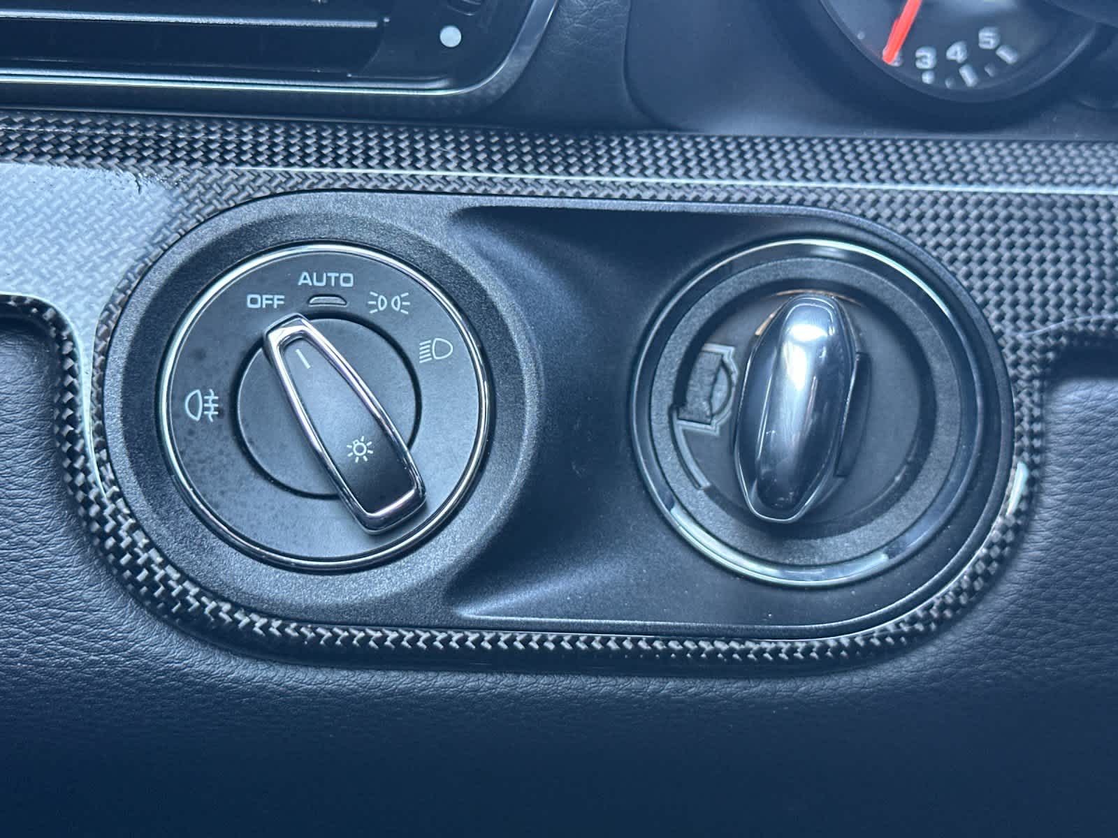 Thumbnail: 2017 Porsche 911 - 26