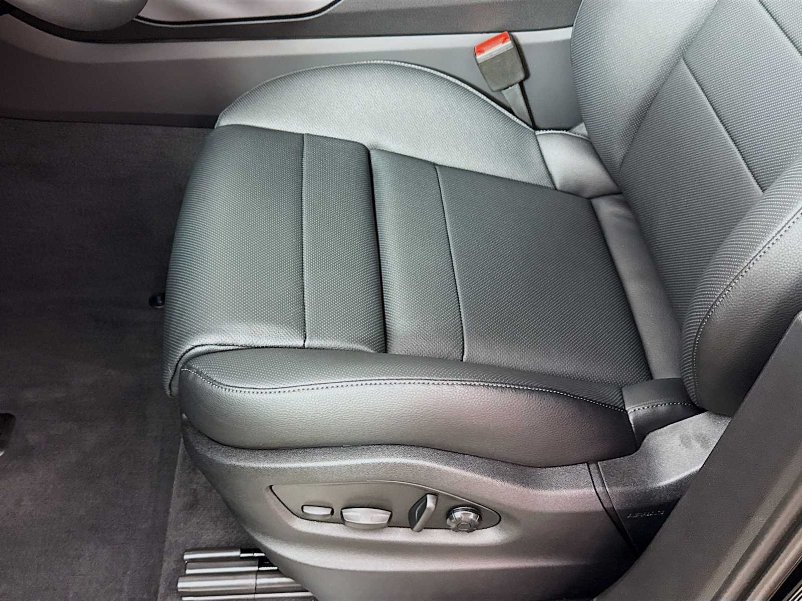 Thumbnail: 2025 Porsche Cayenne - 15