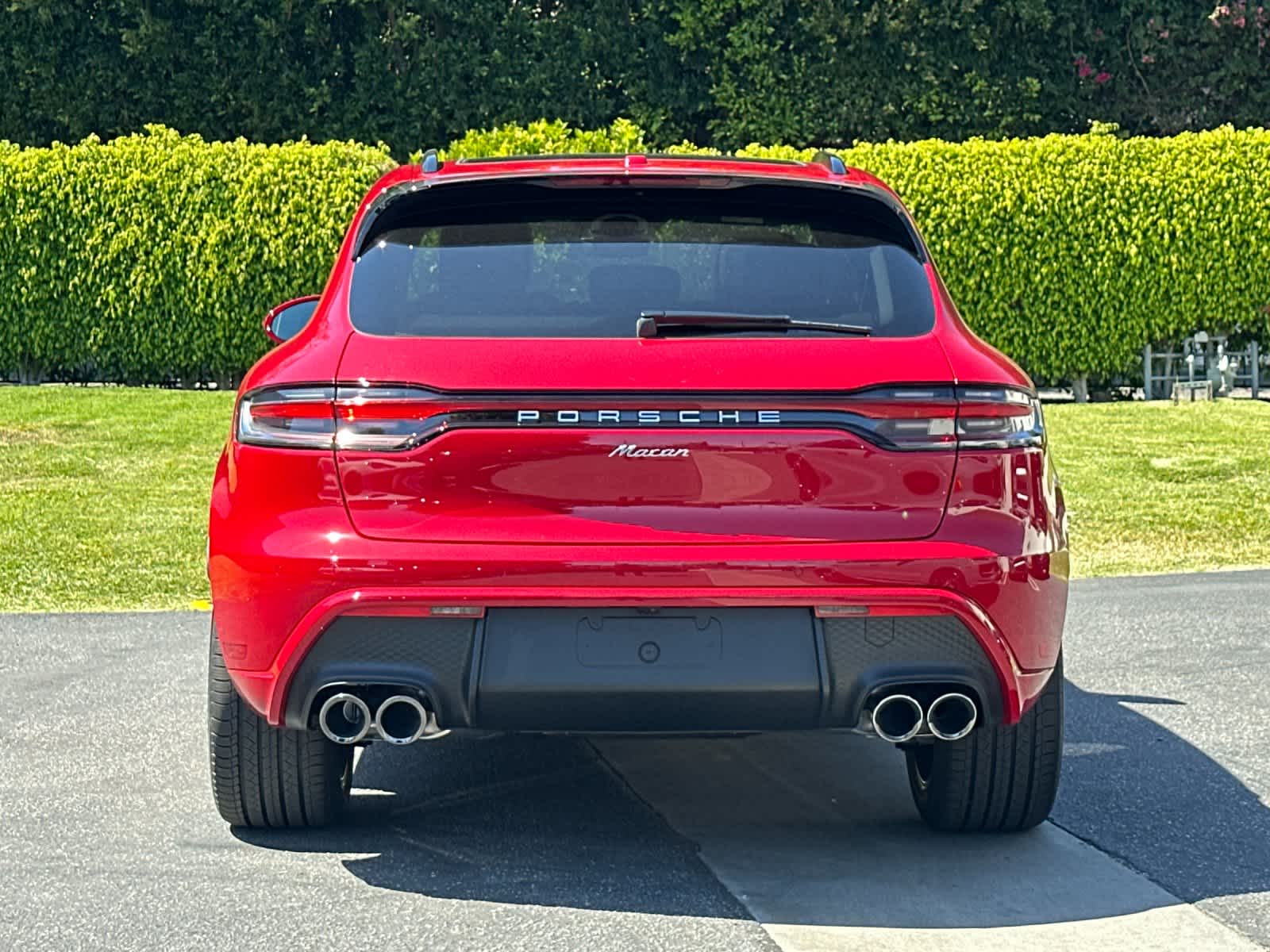 Thumbnail: 2026 Porsche Macan - 7