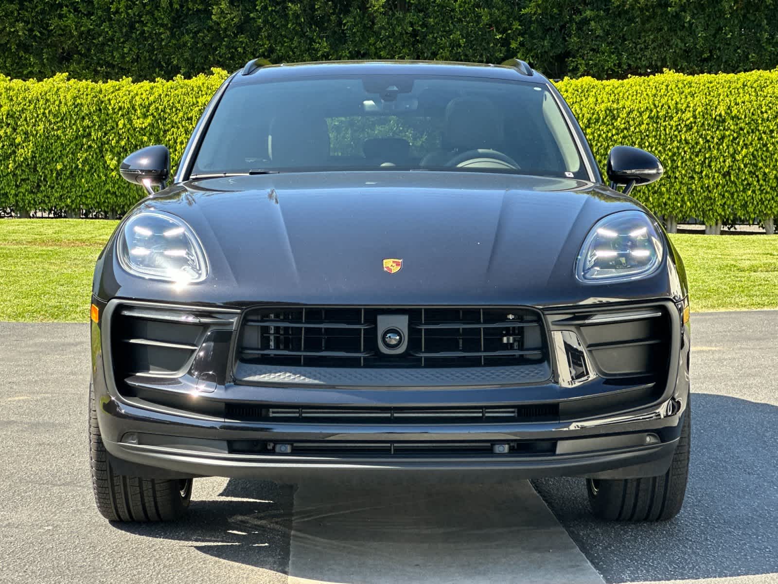 Thumbnail: 2026 Porsche Macan - 11