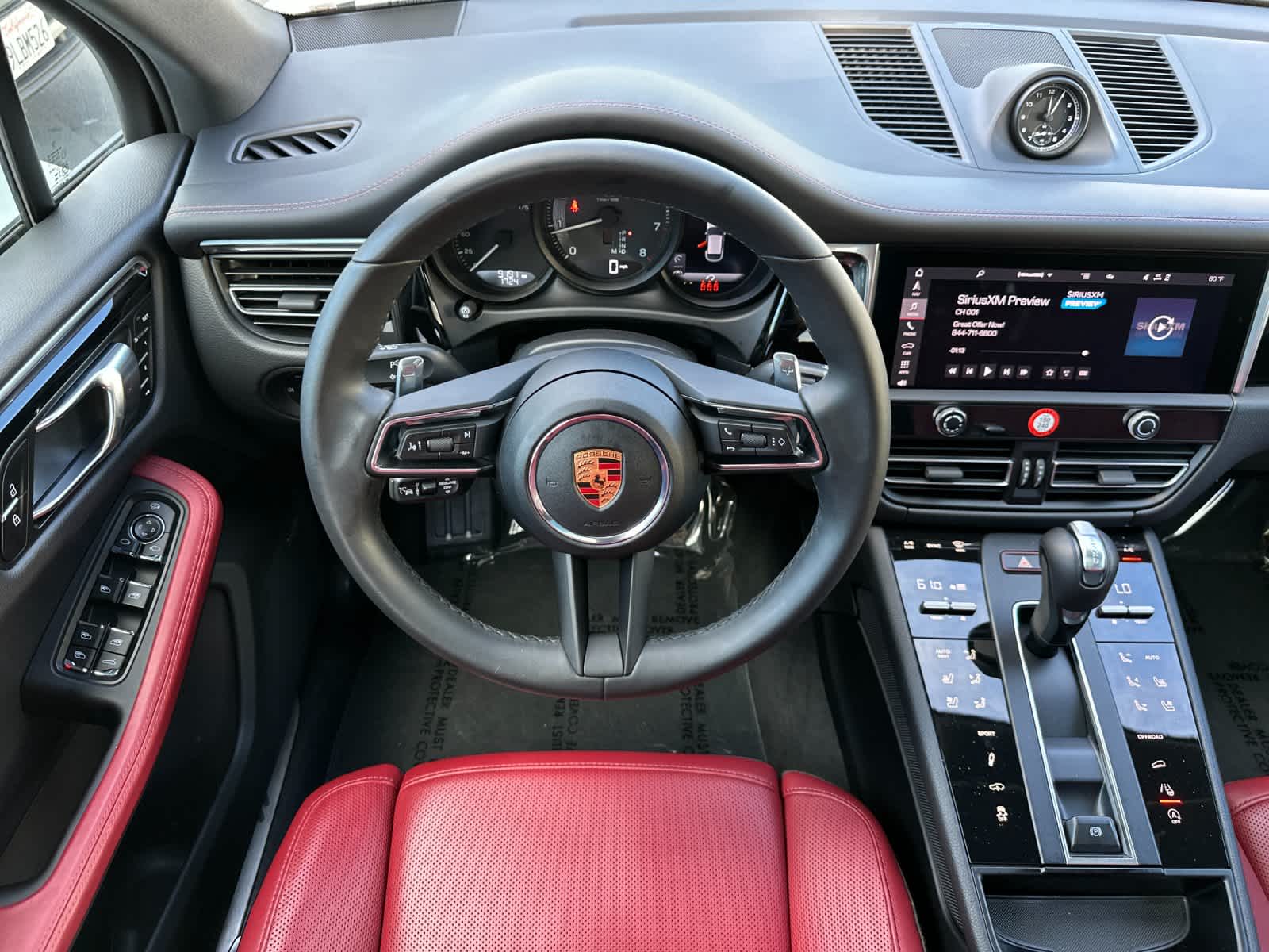 Thumbnail: 2025 Porsche Macan - 15