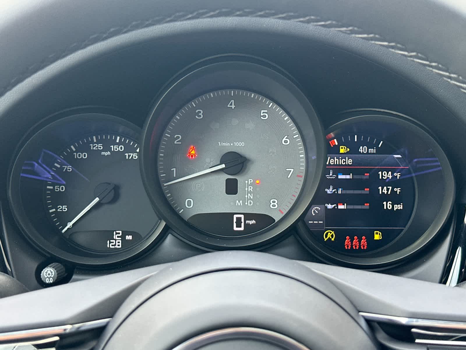 Thumbnail: 2026 Porsche Macan - 29